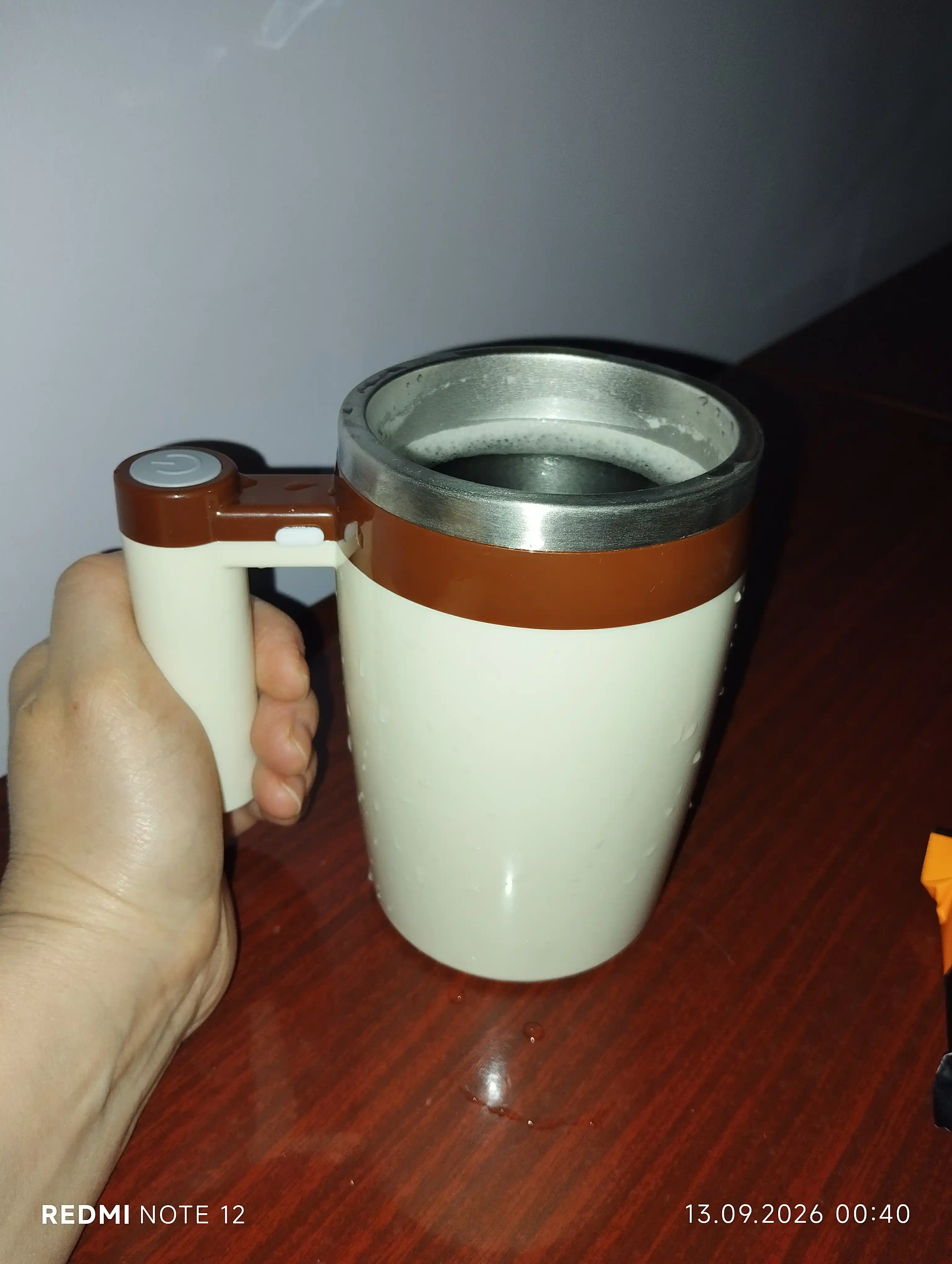 Avtomatik o'z-o'zini aralashtiradigan stakan, USB oshxona mikser bokal