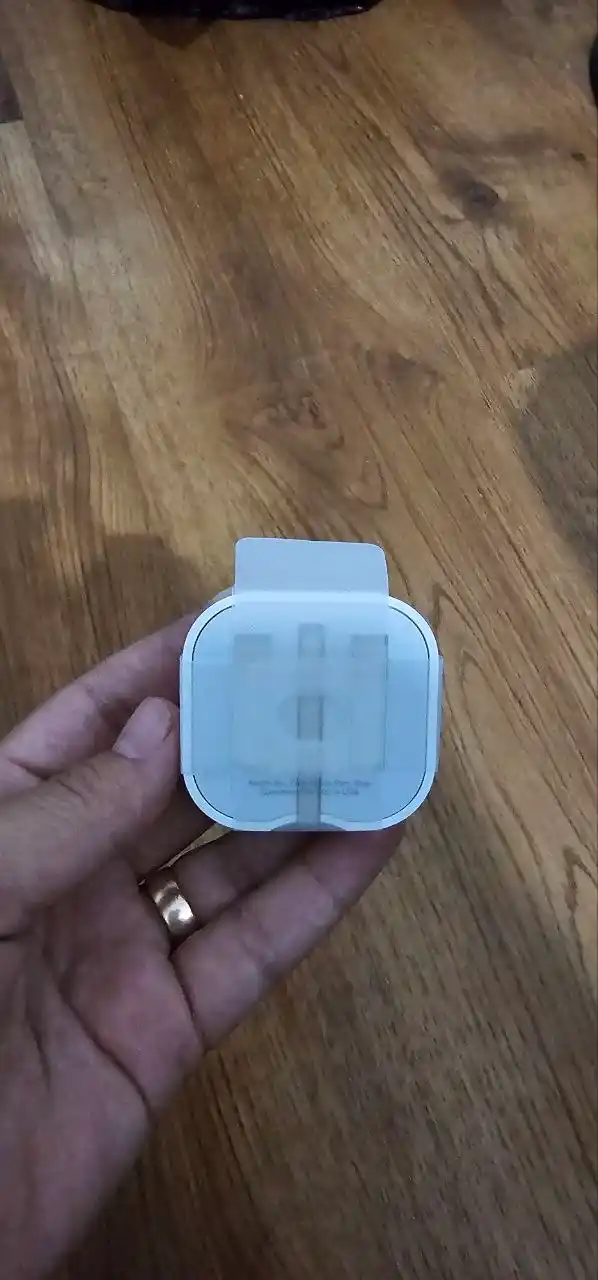 Зарядное устройство (ОРГ) USB-C 20W для iPhone X, 11, 12, 13, 14, 15, 16, 17 быстрой заряд
