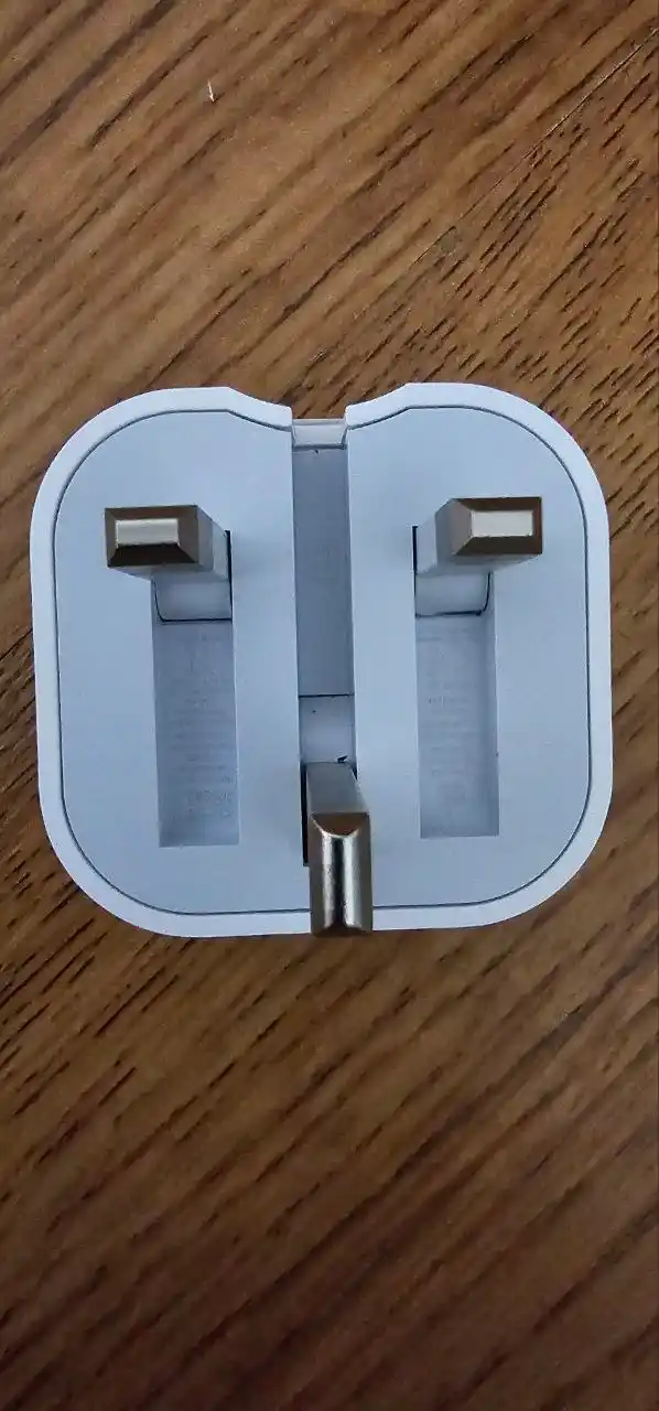 Зарядное устройство (ОРГ) USB-C 20W для iPhone X, 11, 12, 13, 14, 15, 16, 17 быстрой заряд