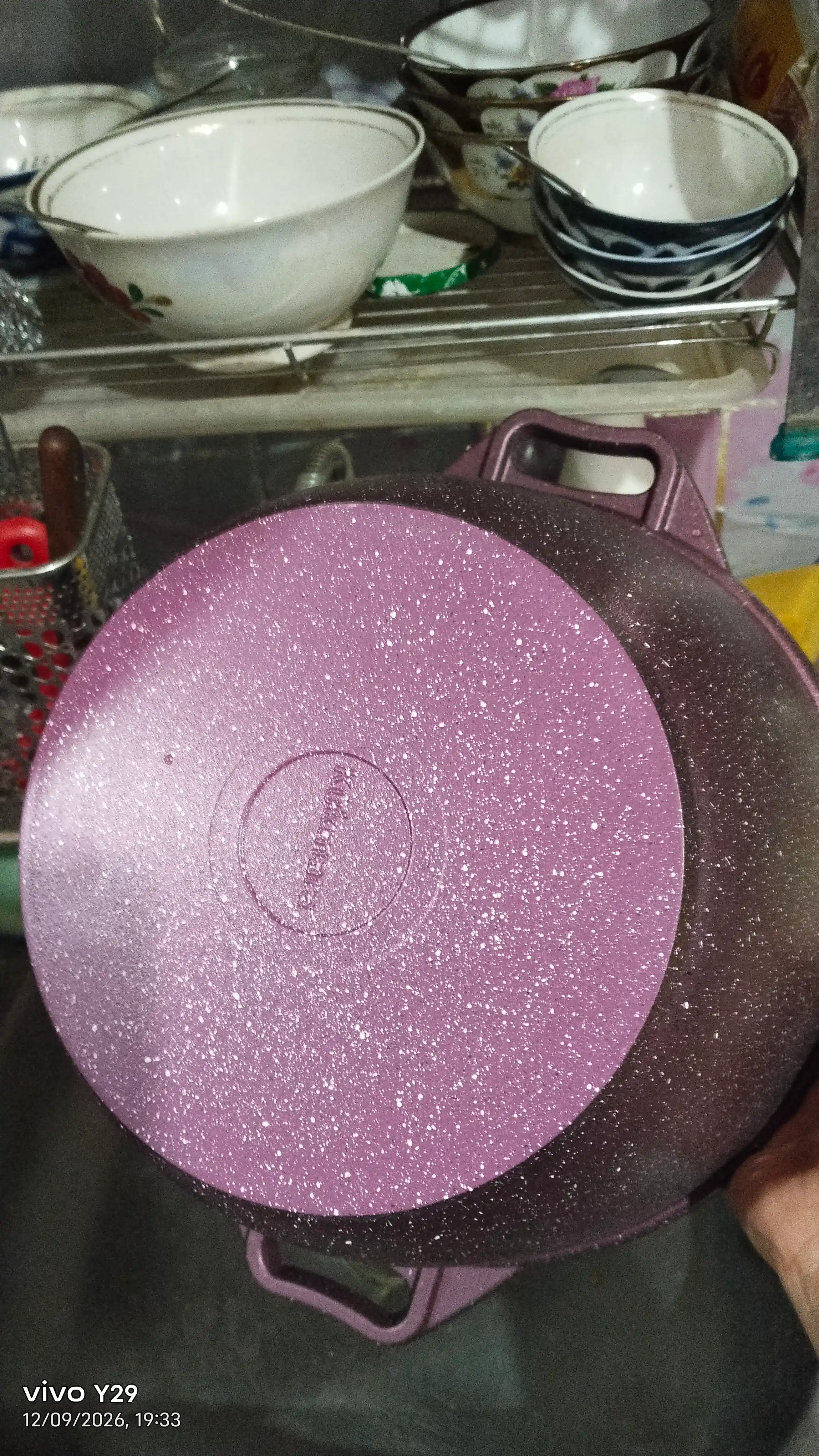 Kastryulya Kukmara Trendy Style, shisha qopqoq bilan, yopishmaydigan qoplama