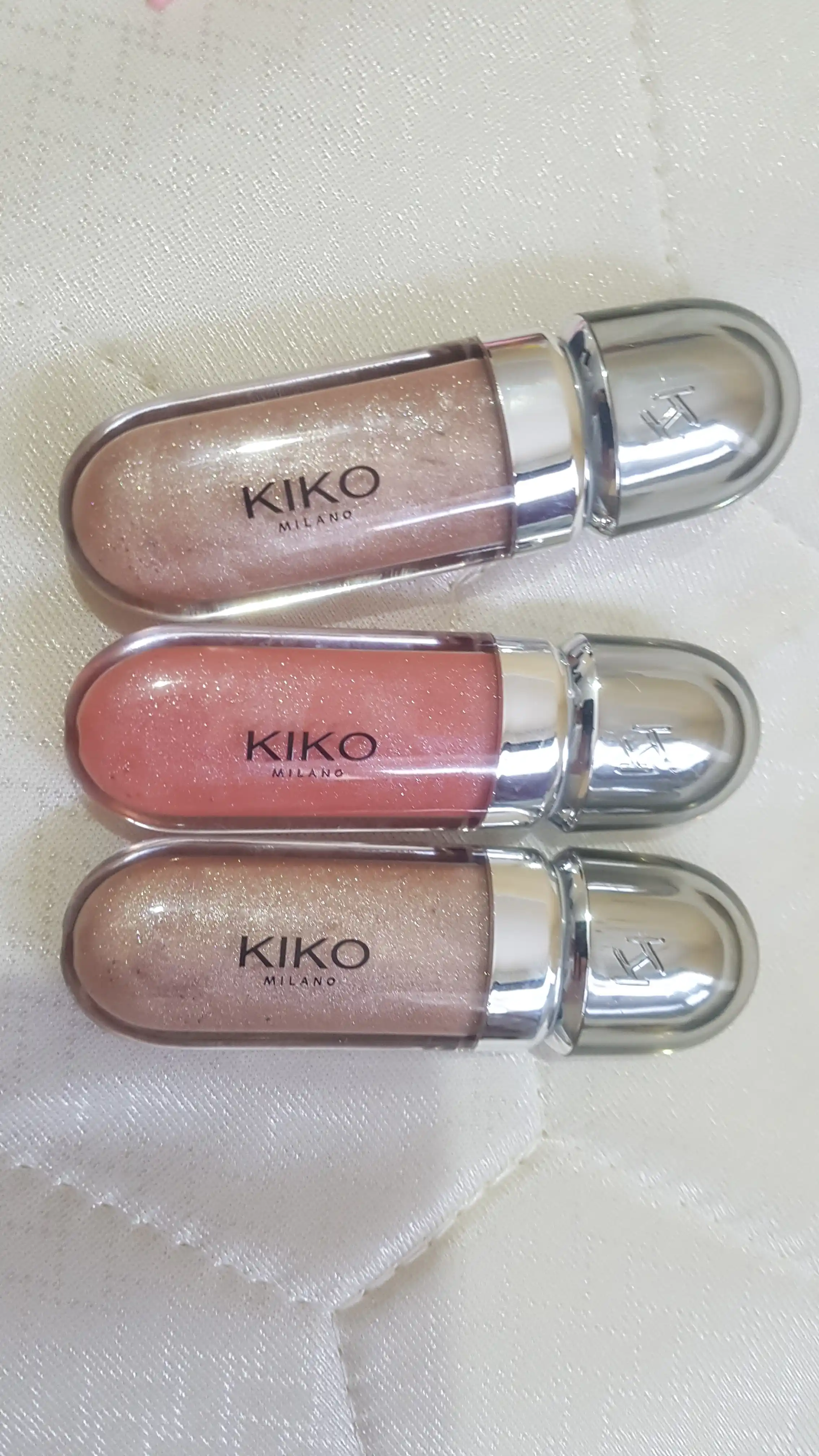 Помада блеск для губ, смягчающий и сияющий, с эффектом 3D, KIKO