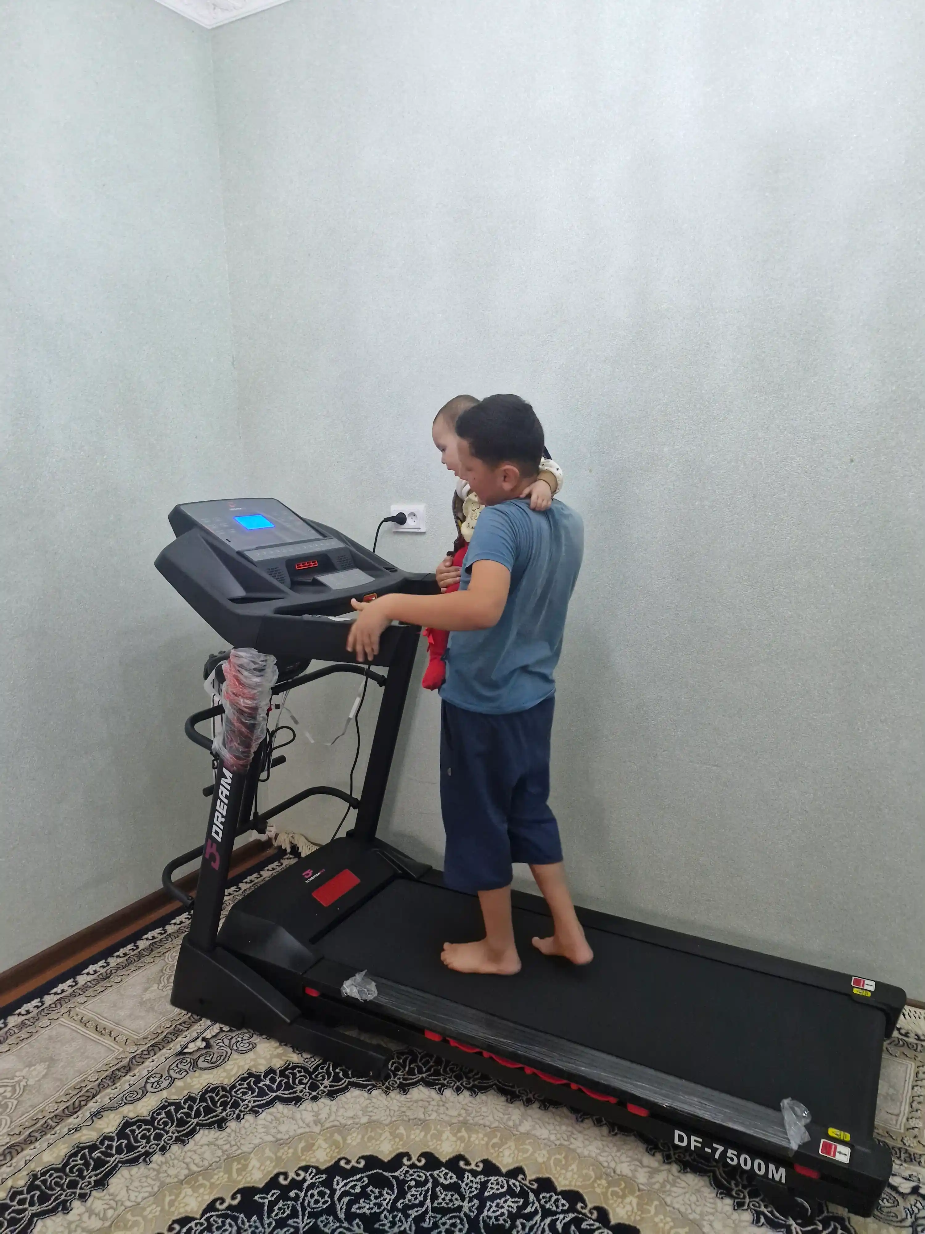 DreamFit DF-7770M WIFI, DF-7505M WIFI, DF-7500M yugurish yo‘lakchasi, 150 kg