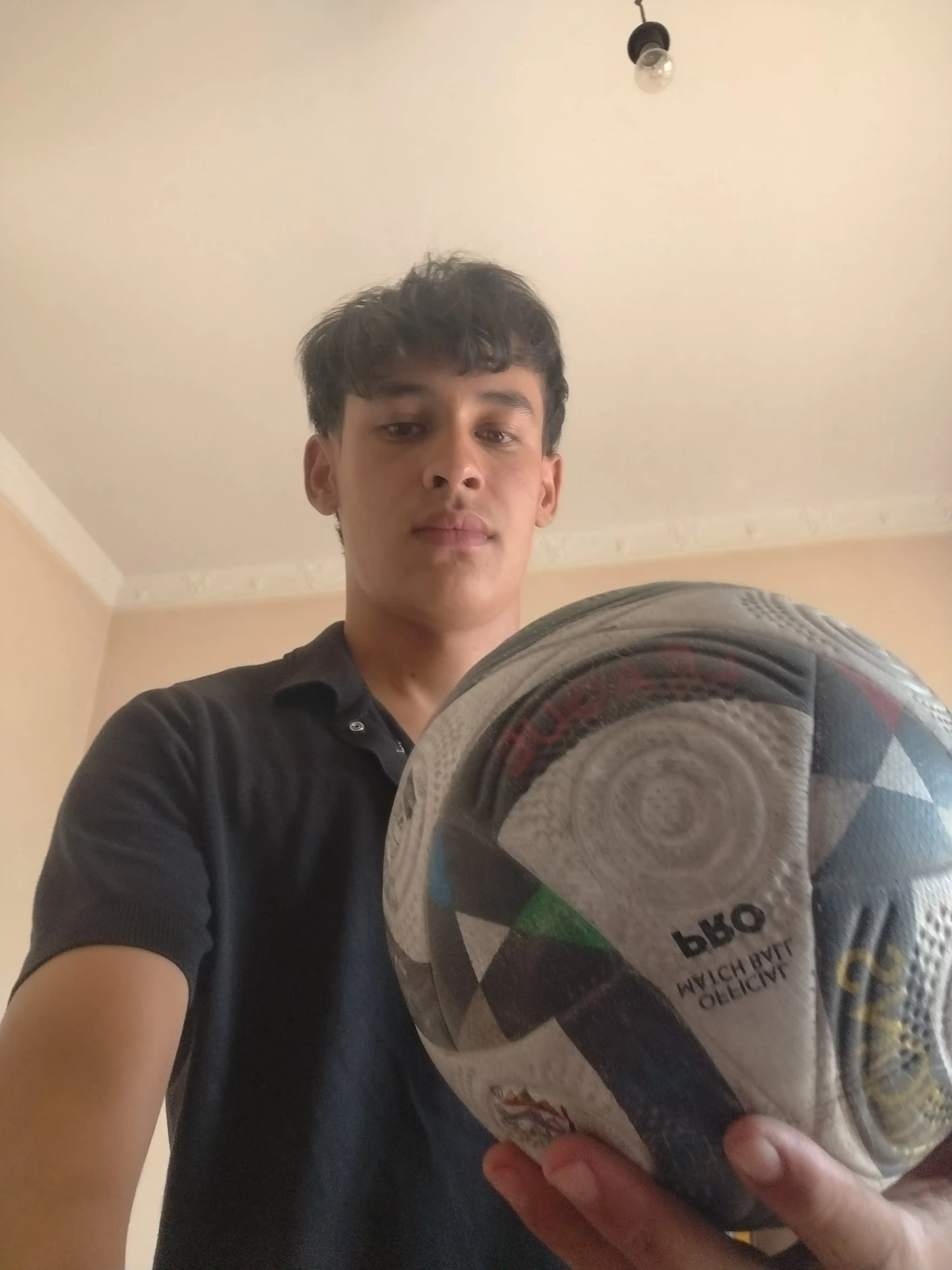 Futbol to‘pi, 5 o‘lchamli, sovg‘aga to‘p nasosi, 1 ta igna