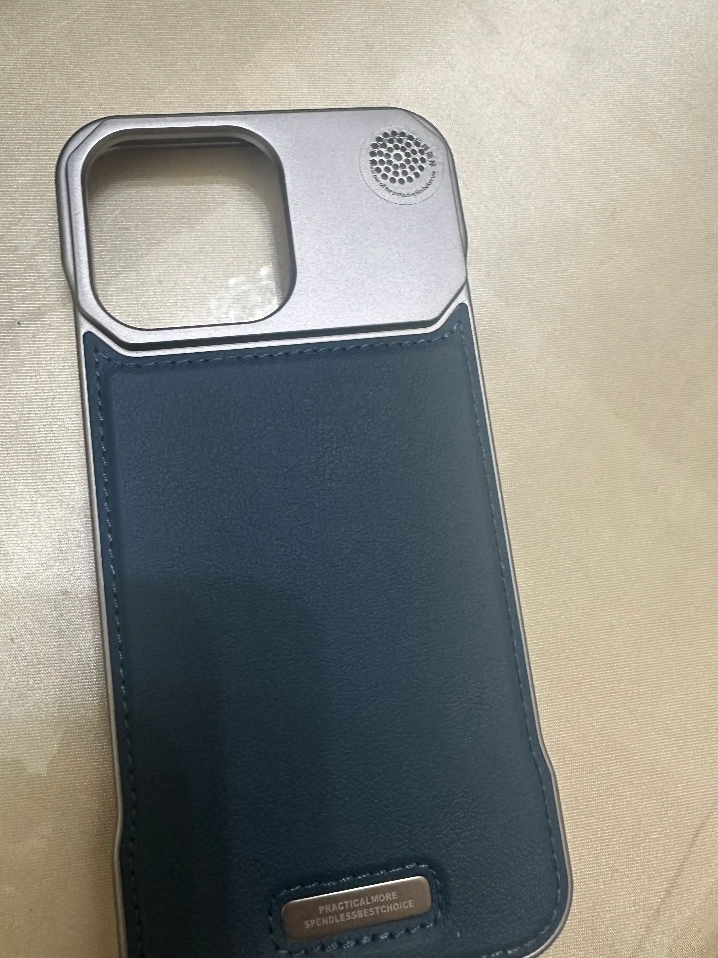 Кожаный пластиковый чехол с для iPhone 11, 12, 13, 14, 15, 16, 17 Pro/Max