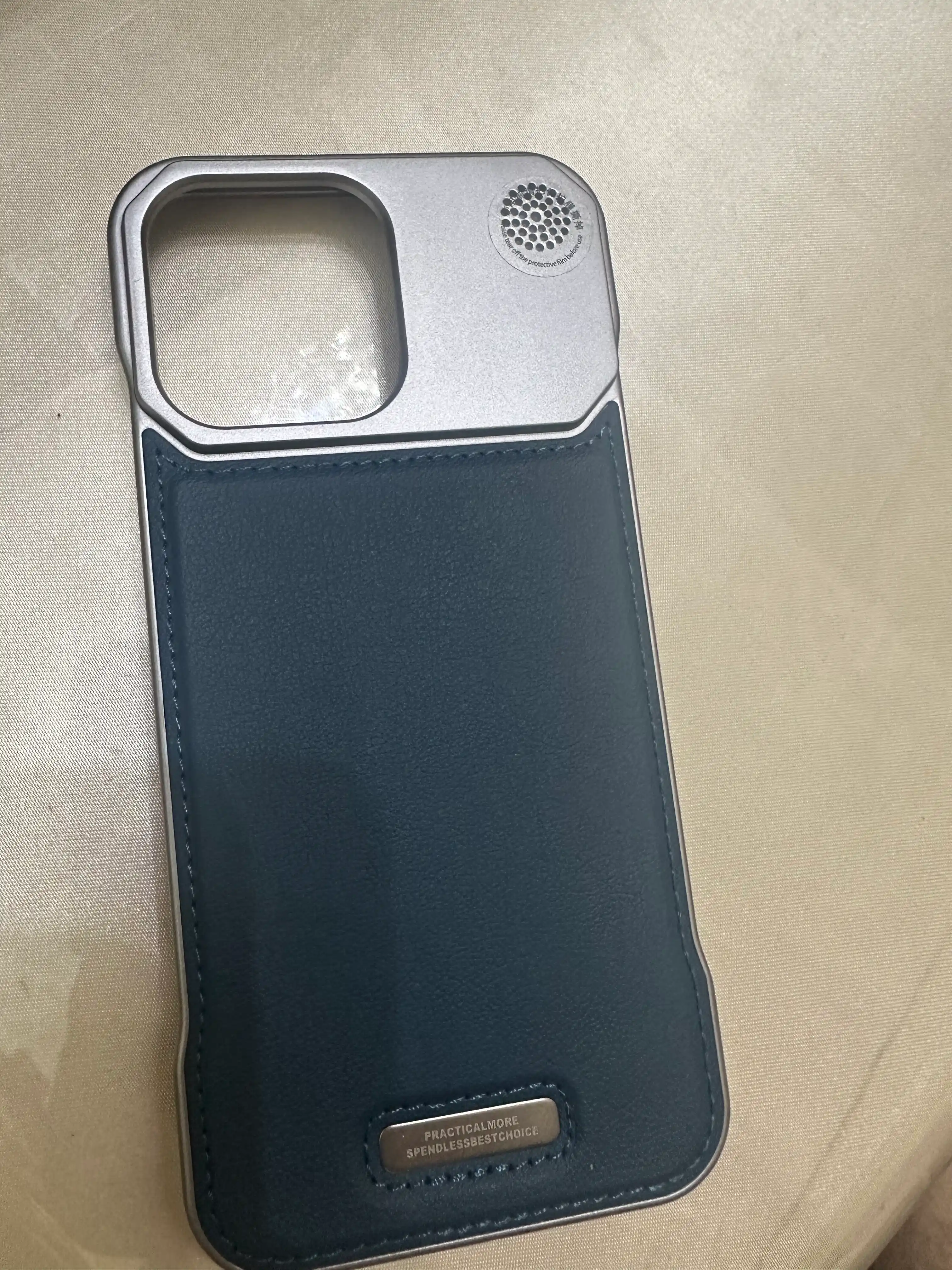 Кожаный пластиковый чехол с для iPhone 11, 12, 13, 14, 15, 16, 17 Pro/Max