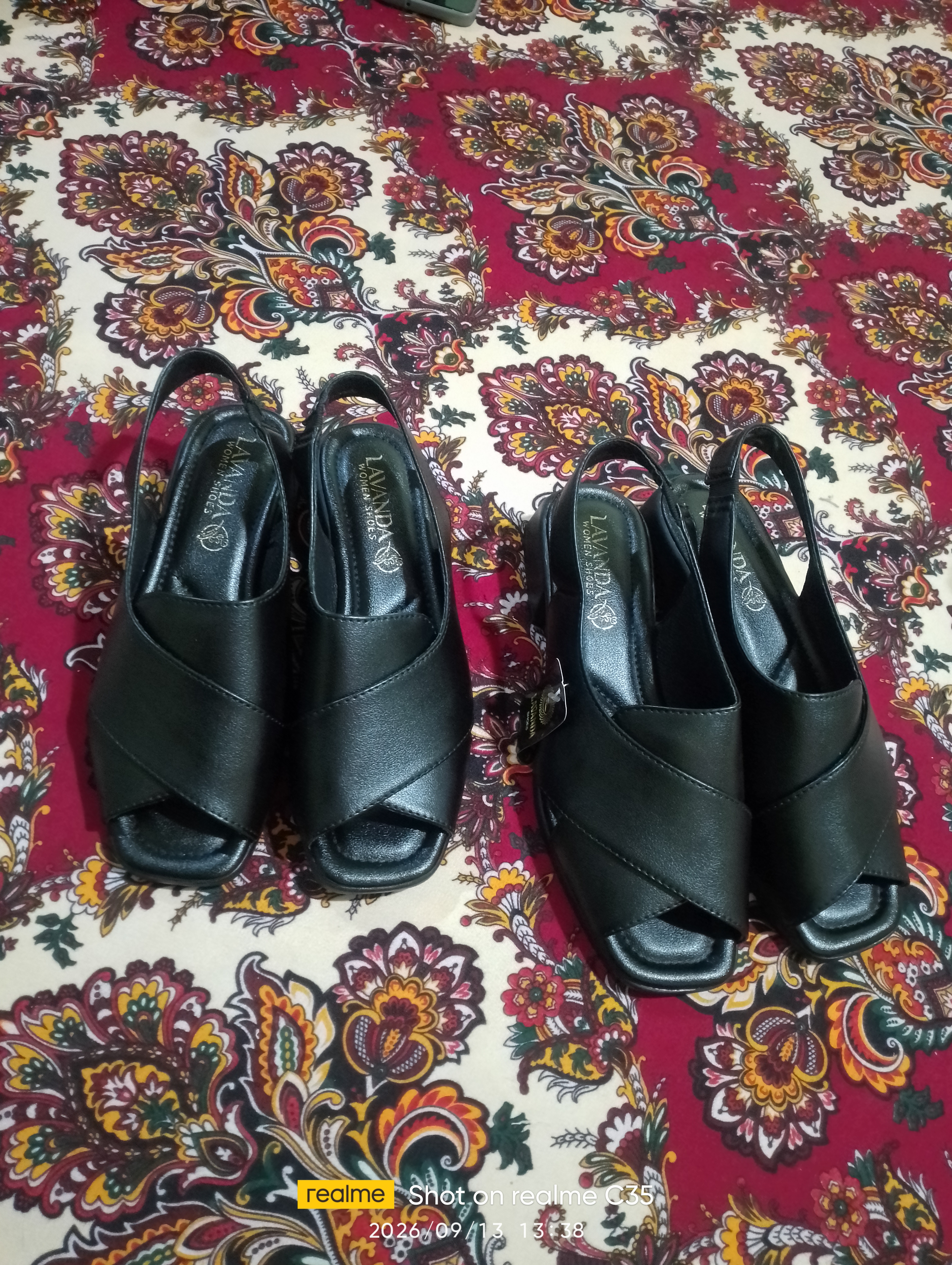 Ayollar sandali, ayollar bosonojkasi, basanojka, yozgi sandal, ayollar oyoq kiyimi