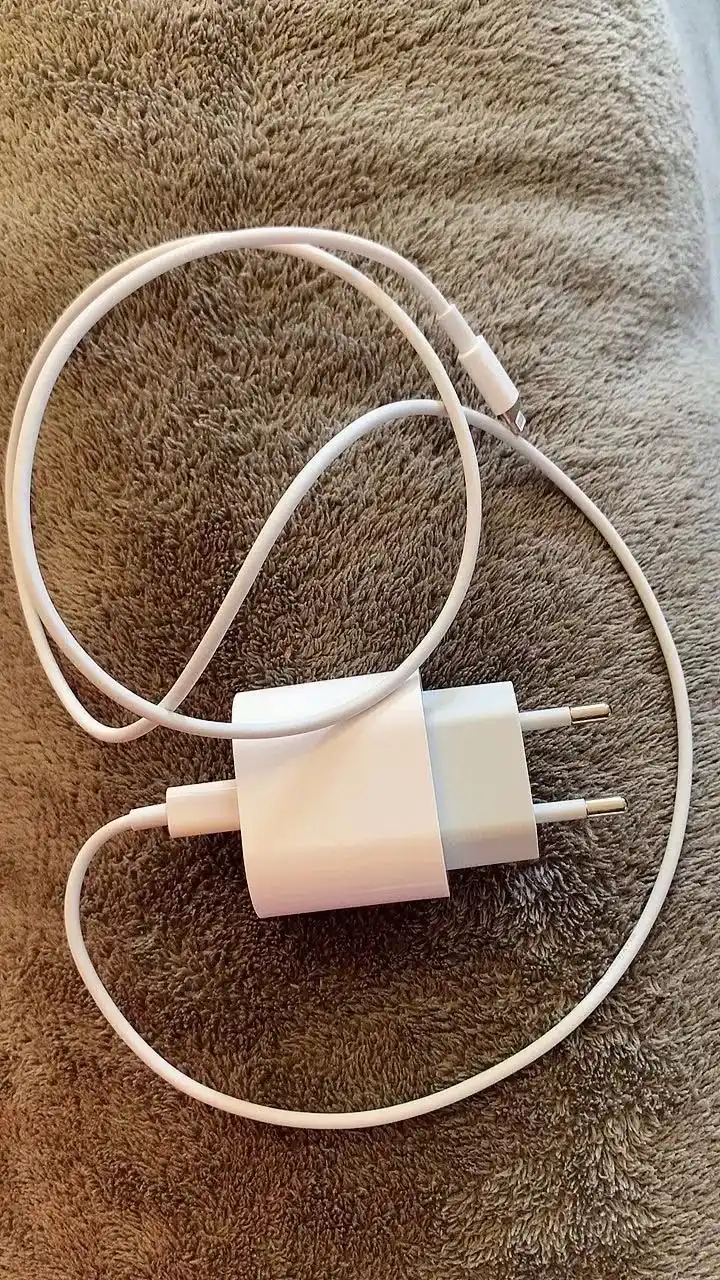Зарядка для iPhone, зарядник, быстрая зарядка 20 Вт — с кабелем Type-C to Lightning