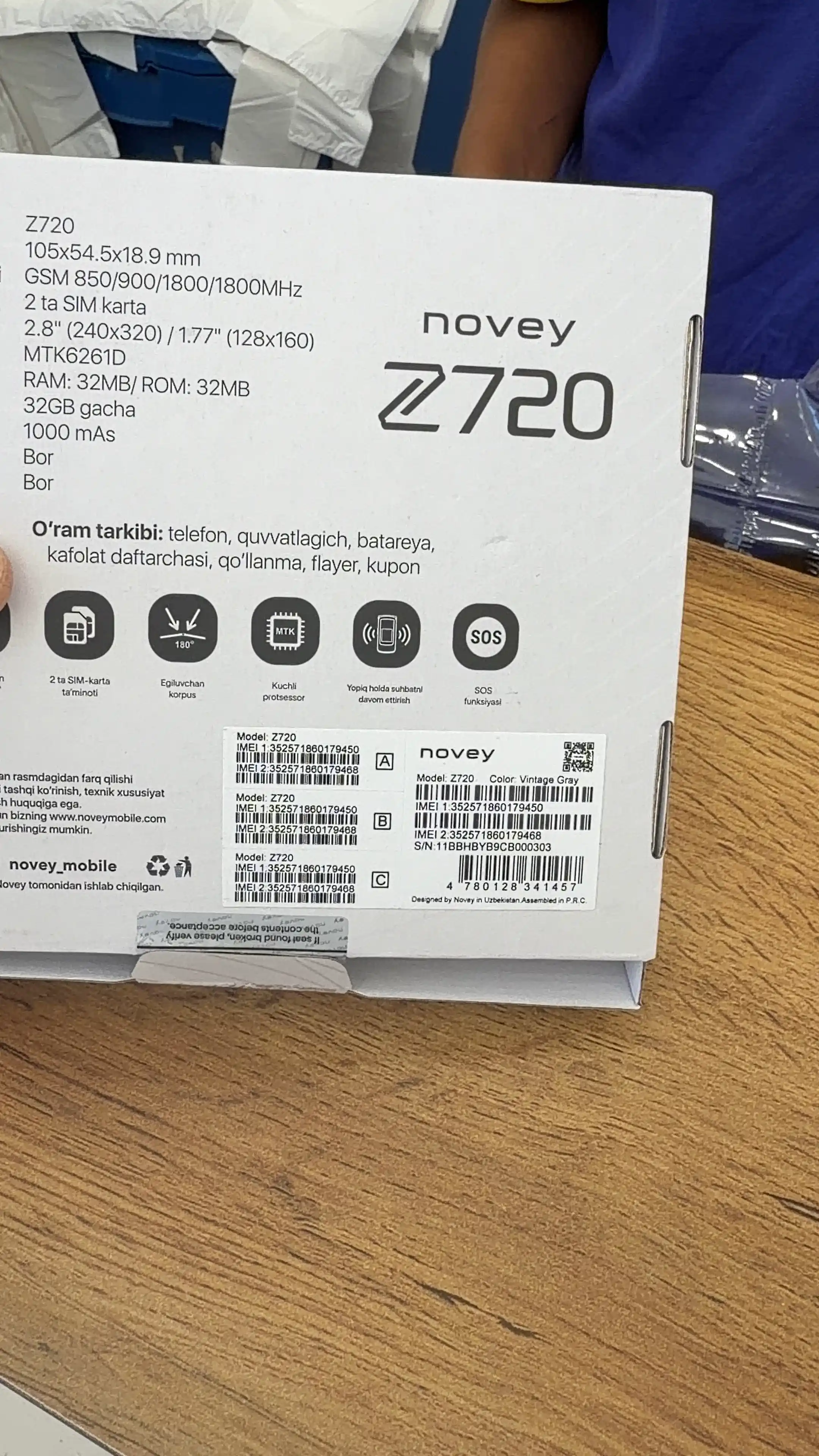 Novey Z720 knopkali legushka telefon, kamera