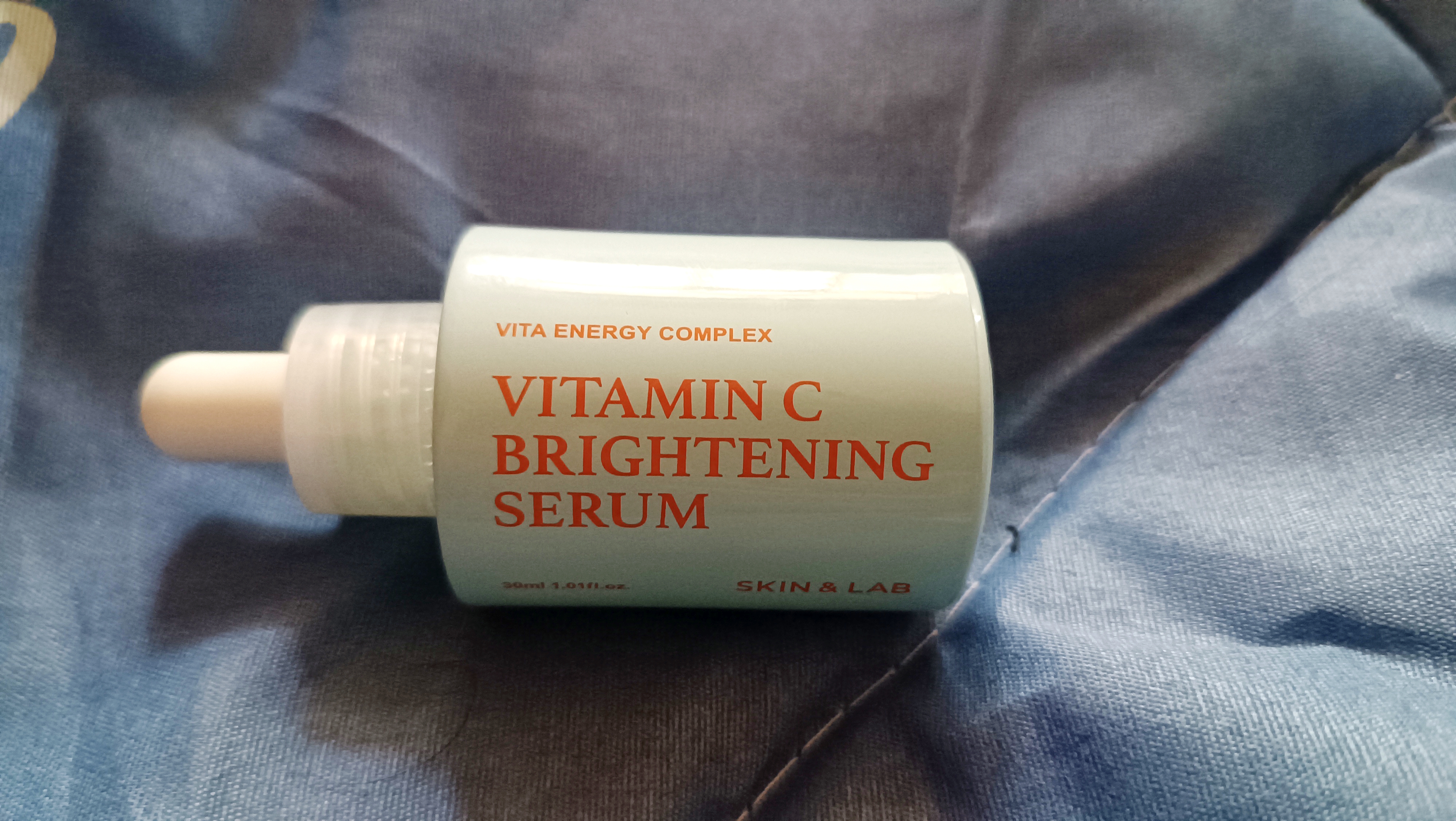 Осветляющая сыворотка с витамином C и пептидами Skin&Lab Vitamin C Brightening Serum