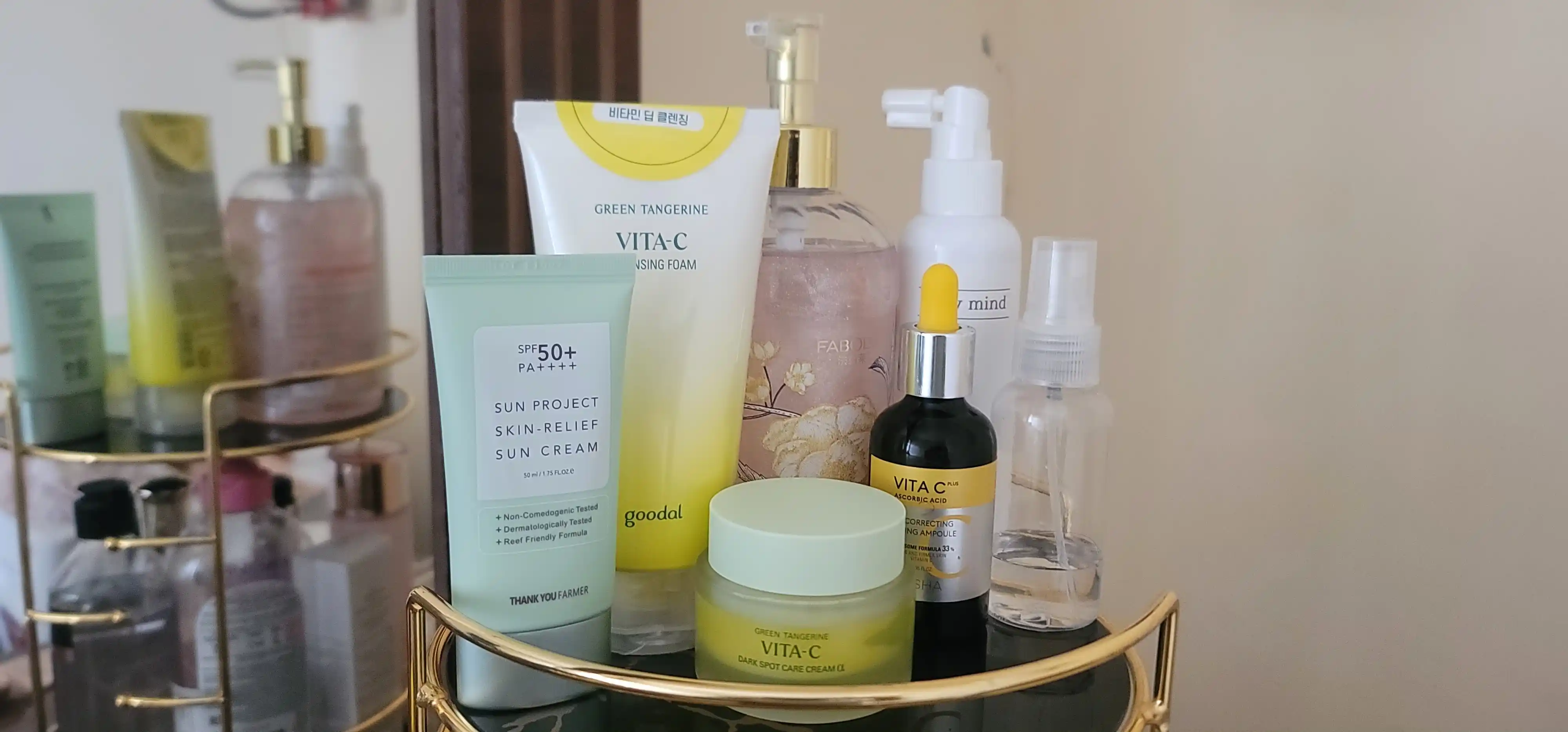 Yuz uchun yorqinlashtiruvchi Goodal Green Tangerine Vita-C Dark Spot Care Cream kremi, 50 ml
