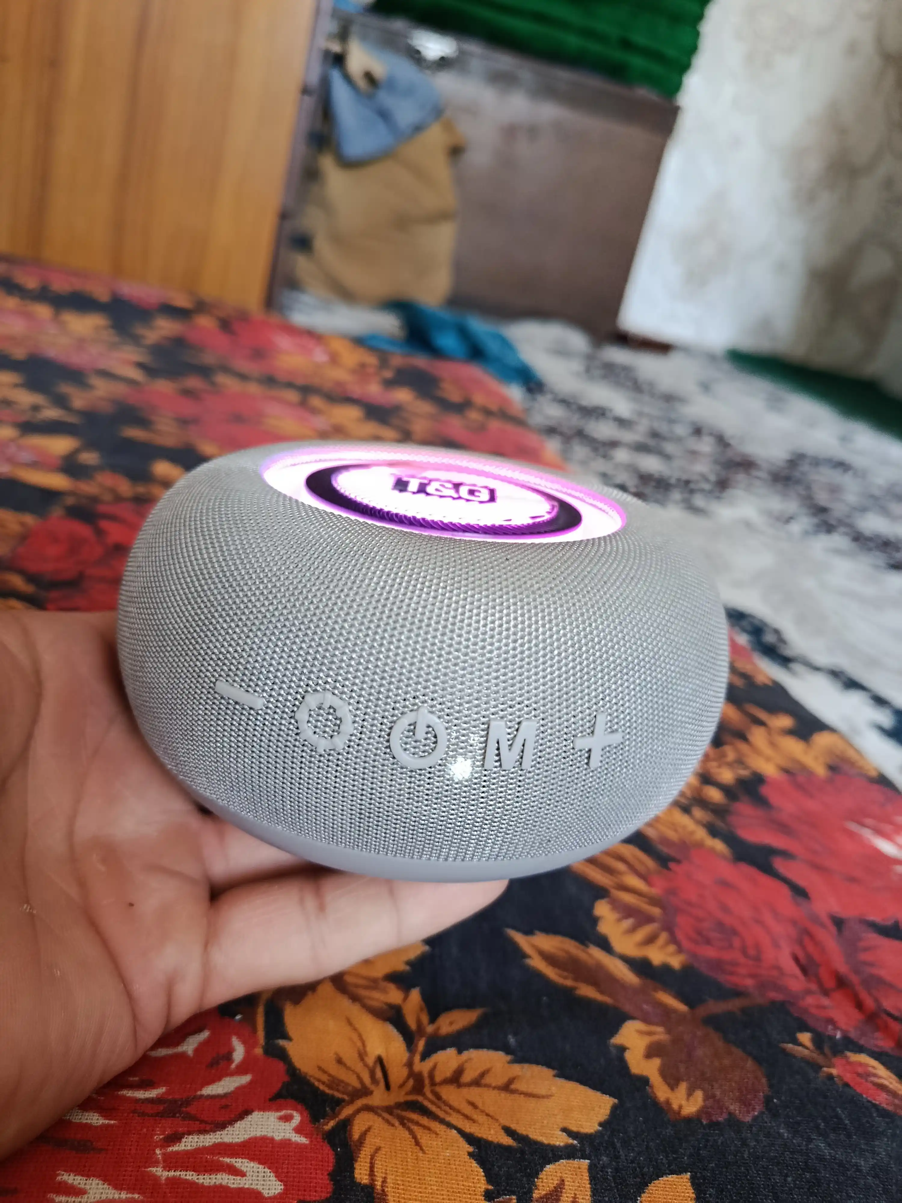 Kolonka simsiz, portativ akustika tizimi, RGB yoritgich bilan, Bluetooth
