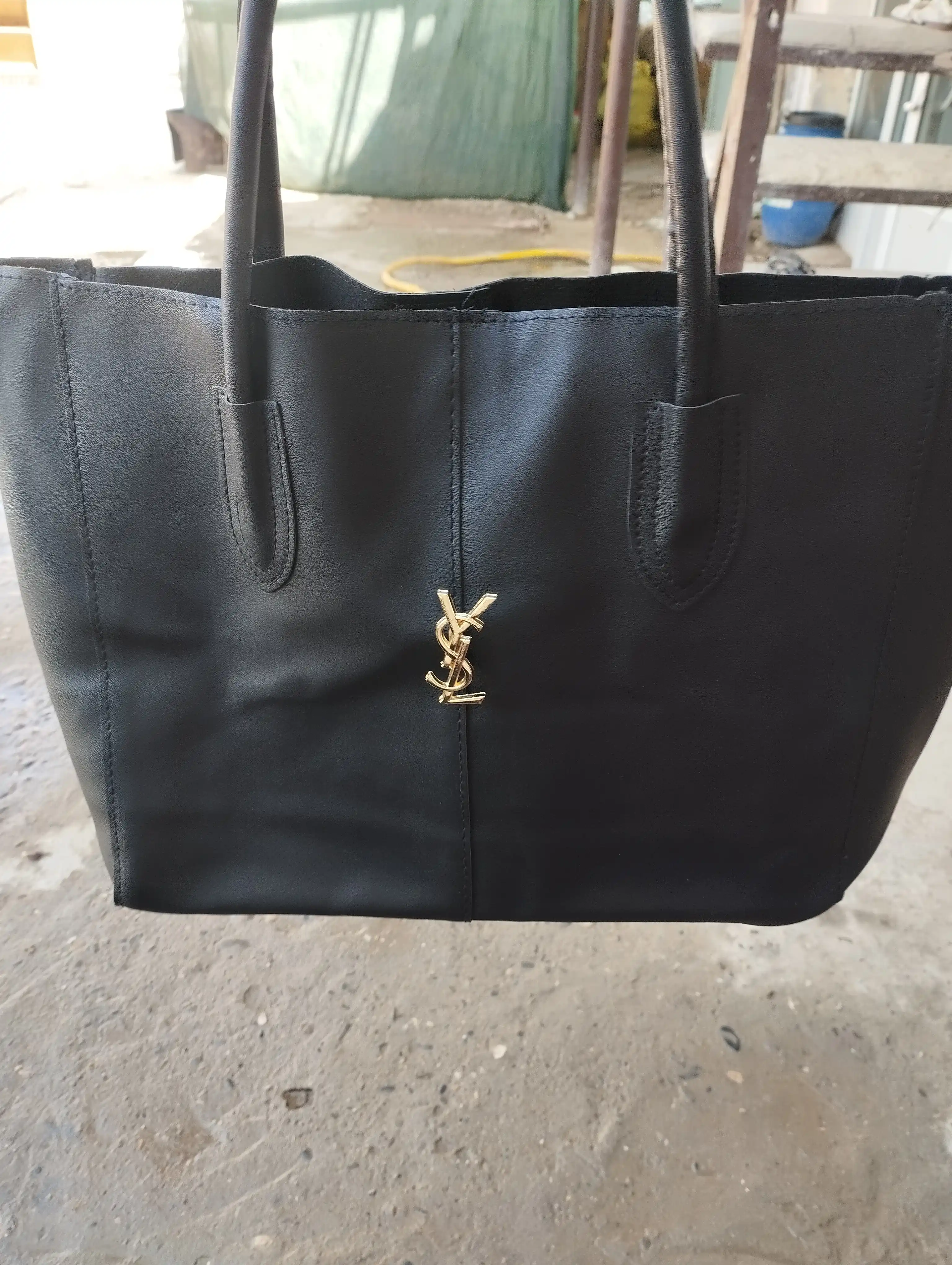 Ayollar uchun katta shopper sumka, PU charm tote, ish va hujjatlar uchun
