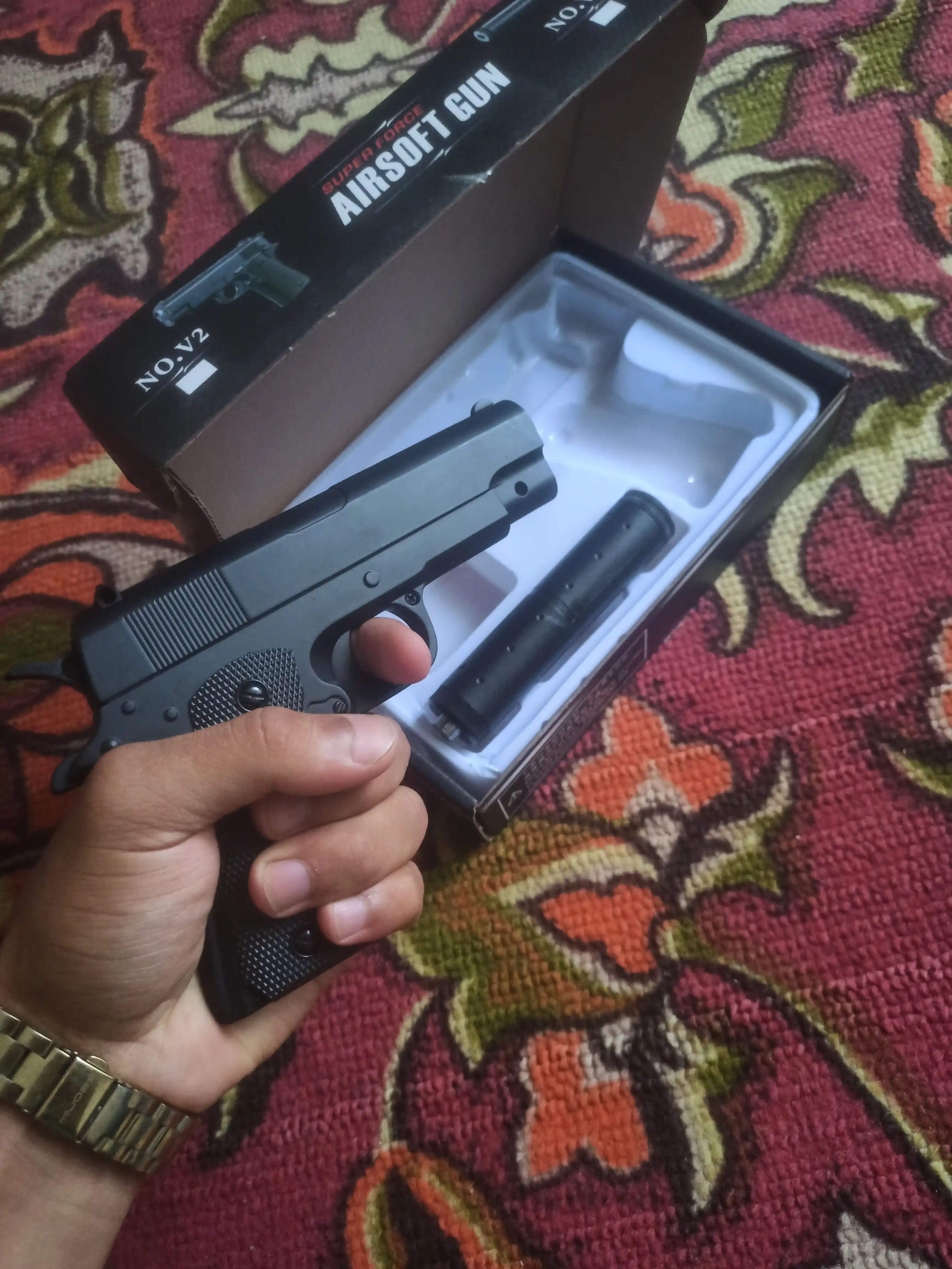 Игрушечный пистолет Airsoft Gun — Металлический корпус, с глушителем и пульками