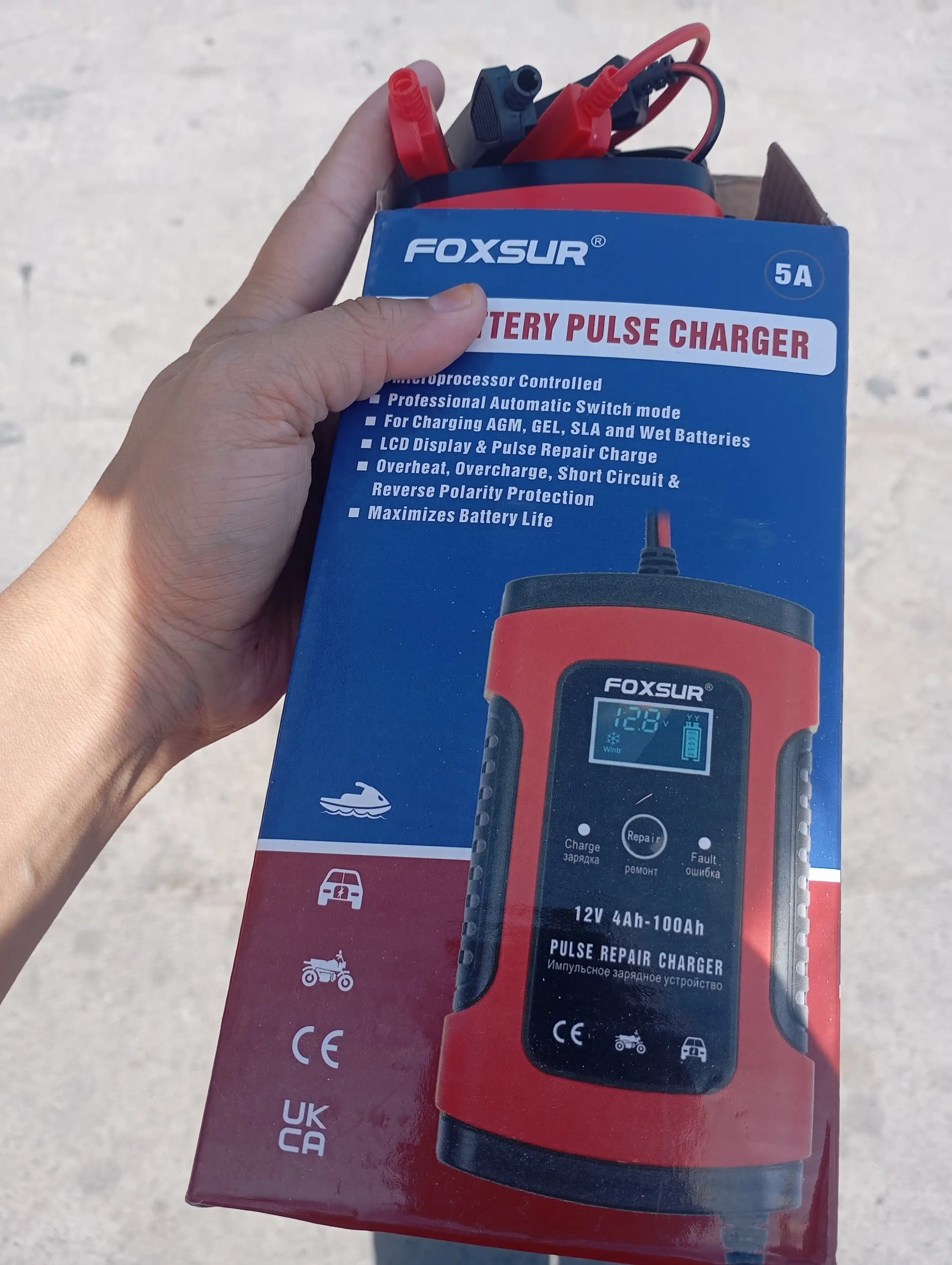Зарядное устройство для аккумуляторов FOXSUR 12V- 5A,  для всех типов аккумуляторов