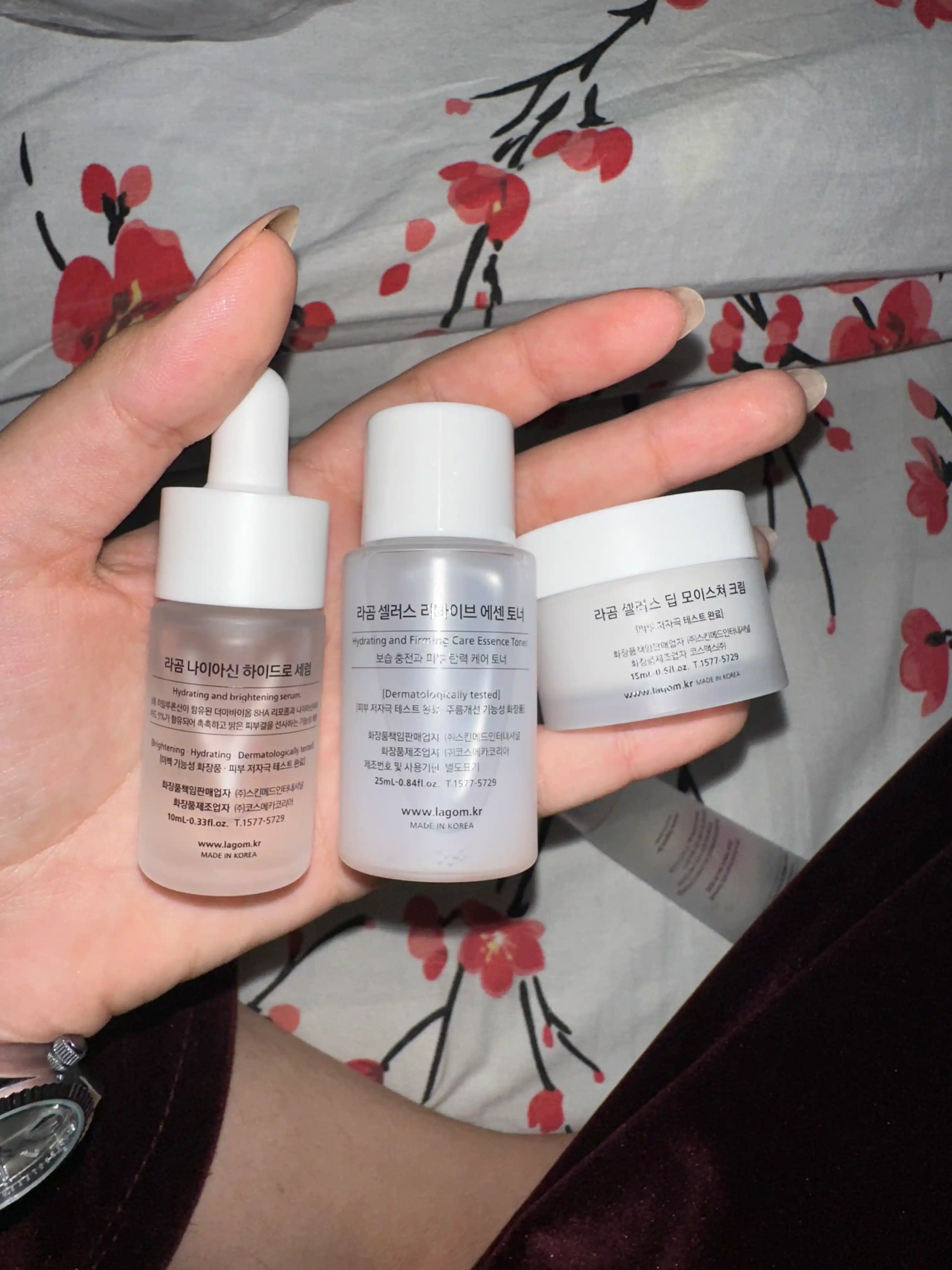 LAGOM TRAVEL KIT kosmetik vositalar to‘plami