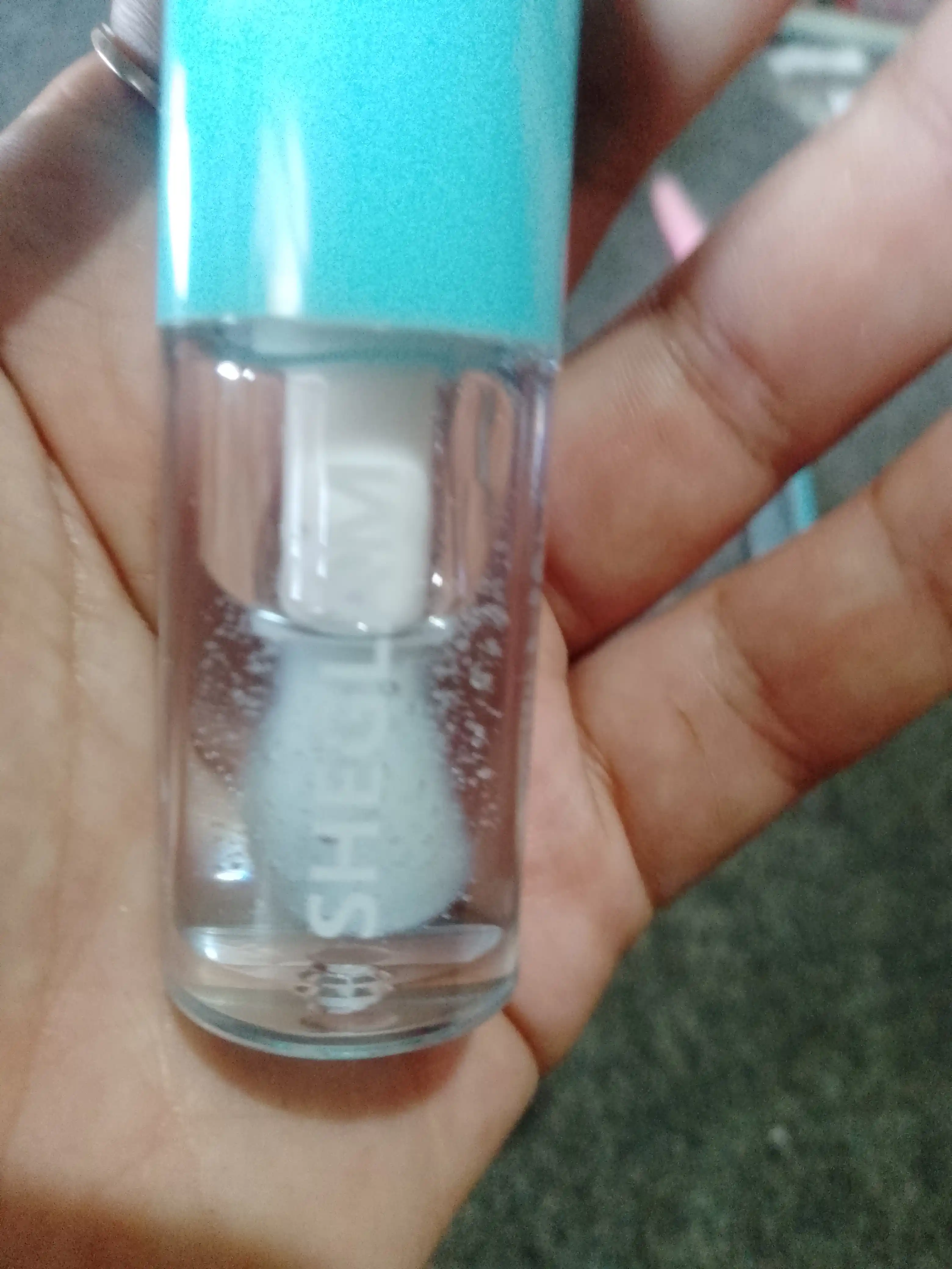 SHEGLAM lab uchun shaffof yaltiroq sariyog‘, kattalashtirish, namlash va oziqlantirish