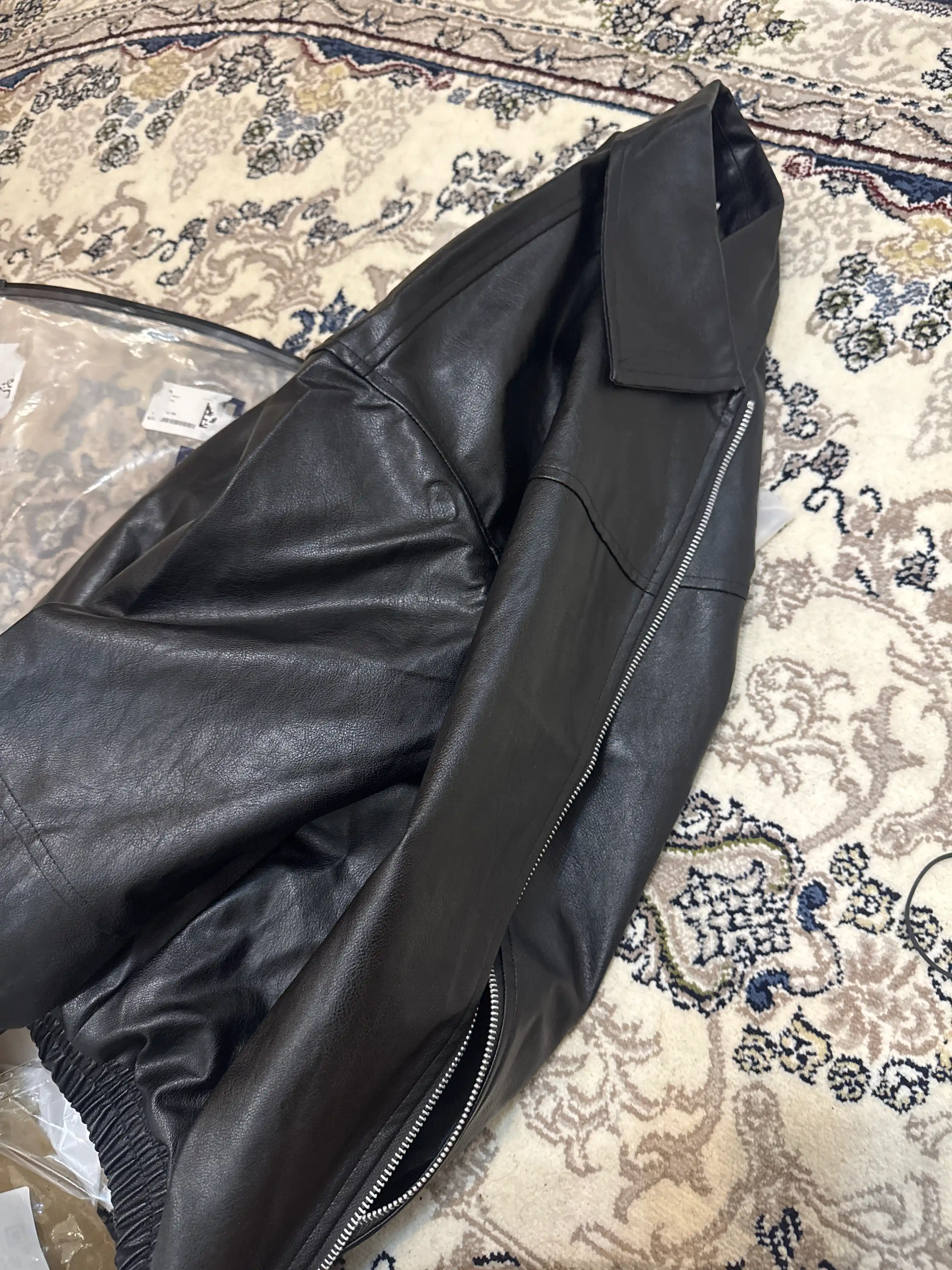 Ayollar charm kurtka, qisqa — UNCHA STORE