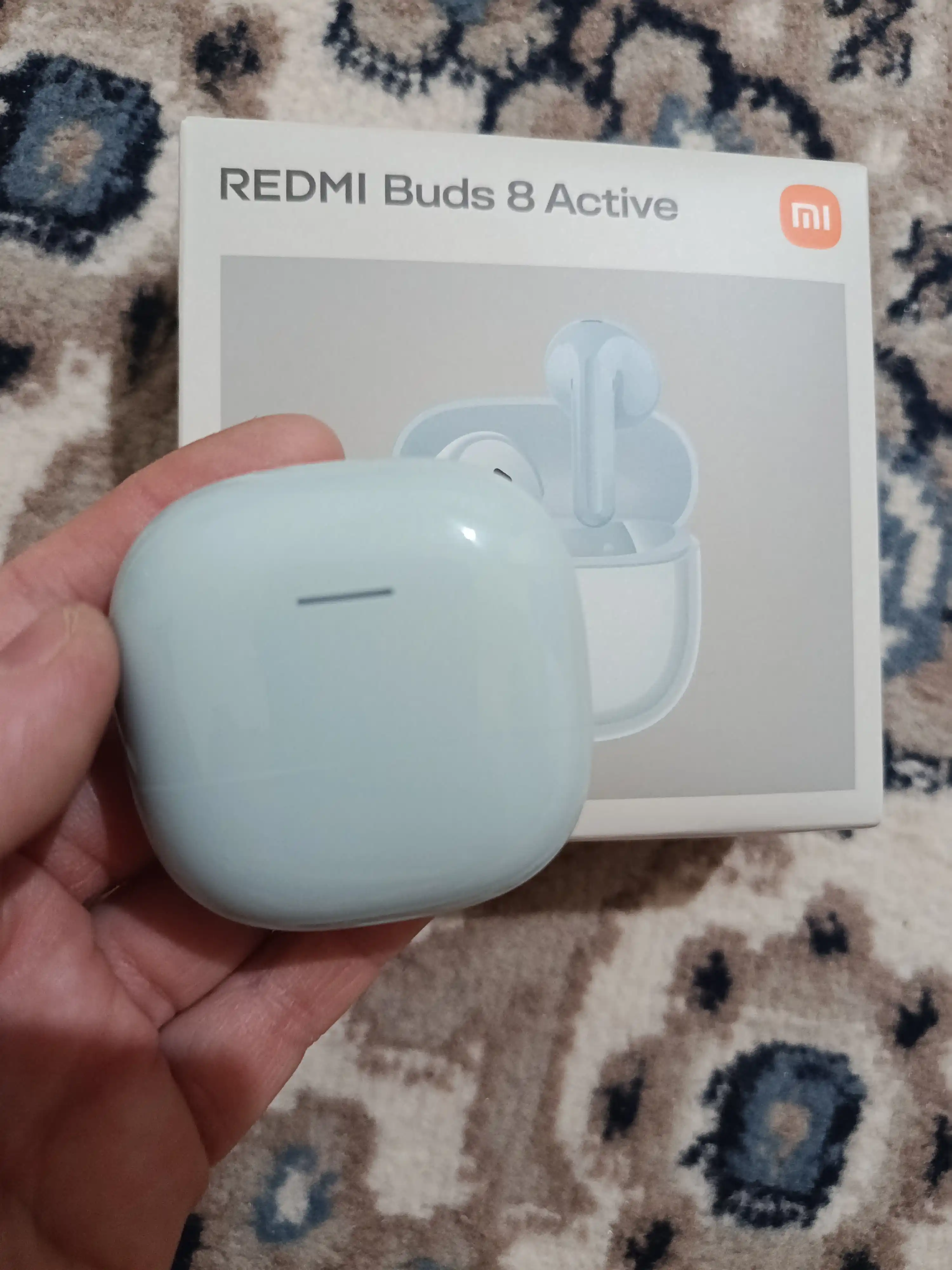 REDMI Buds 8 Active quloqchinlari, qo‘sh mikrofonlar yordamida tiniq ovozli qo‘ng‘iroqlar
