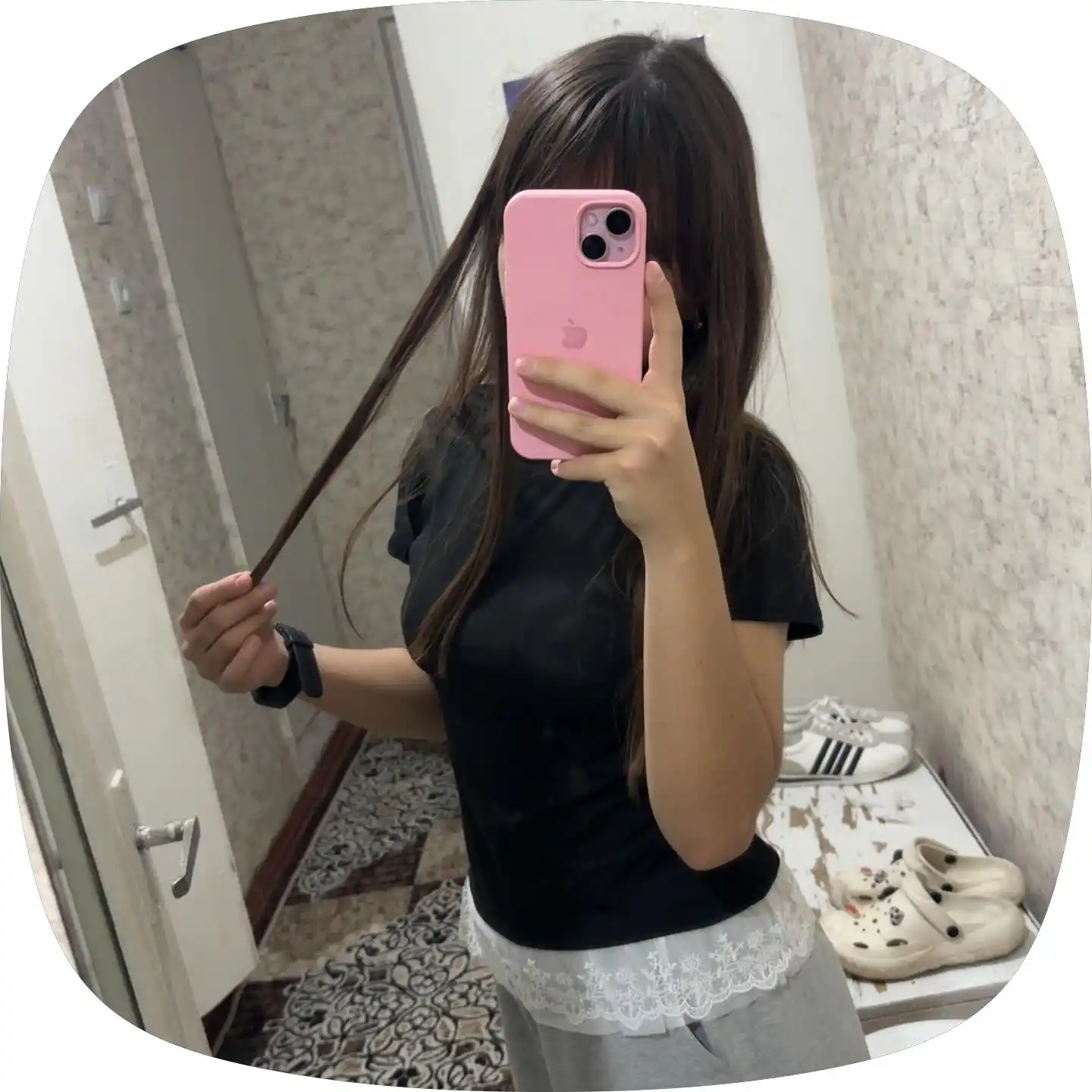 Ayollar uchun krujevli futbolka, qisqa yengli casual yozgi model