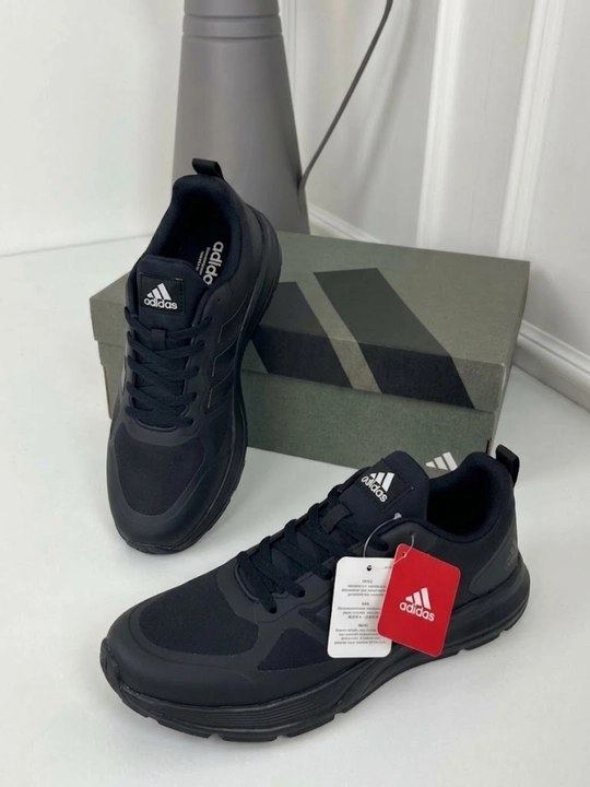 Erkaklar zamonaviy Adidas sport poyabzali, o‘lchamlari 40-44