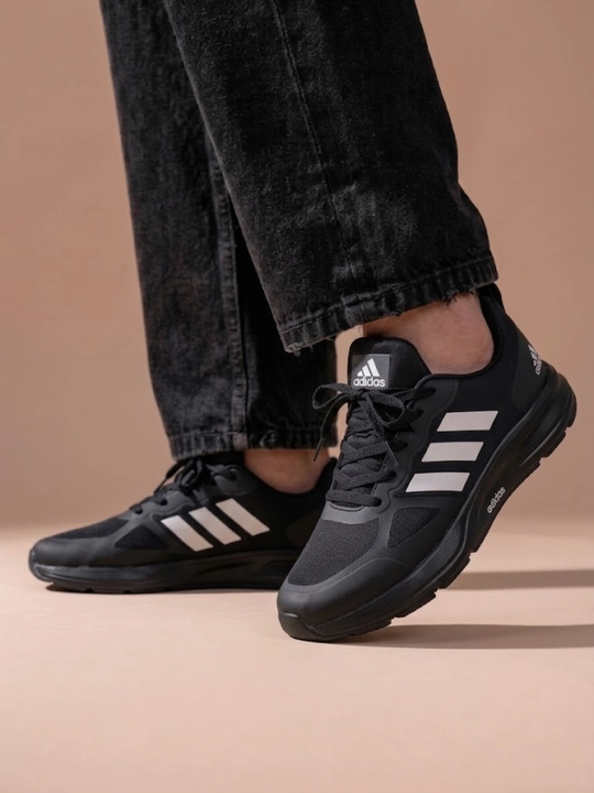 Erkaklar zamonaviy Adidas sport poyabzali, o‘lchamlari 40-44