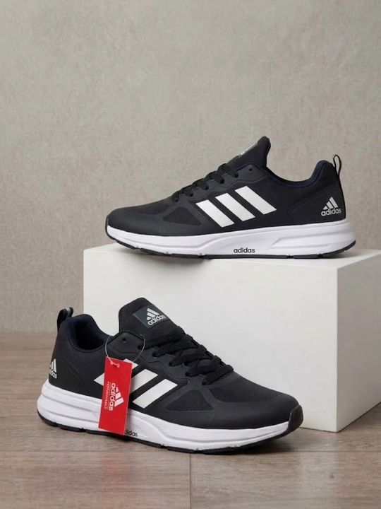 Erkaklar zamonaviy Adidas sport poyabzali, o‘lchamlari 40-44