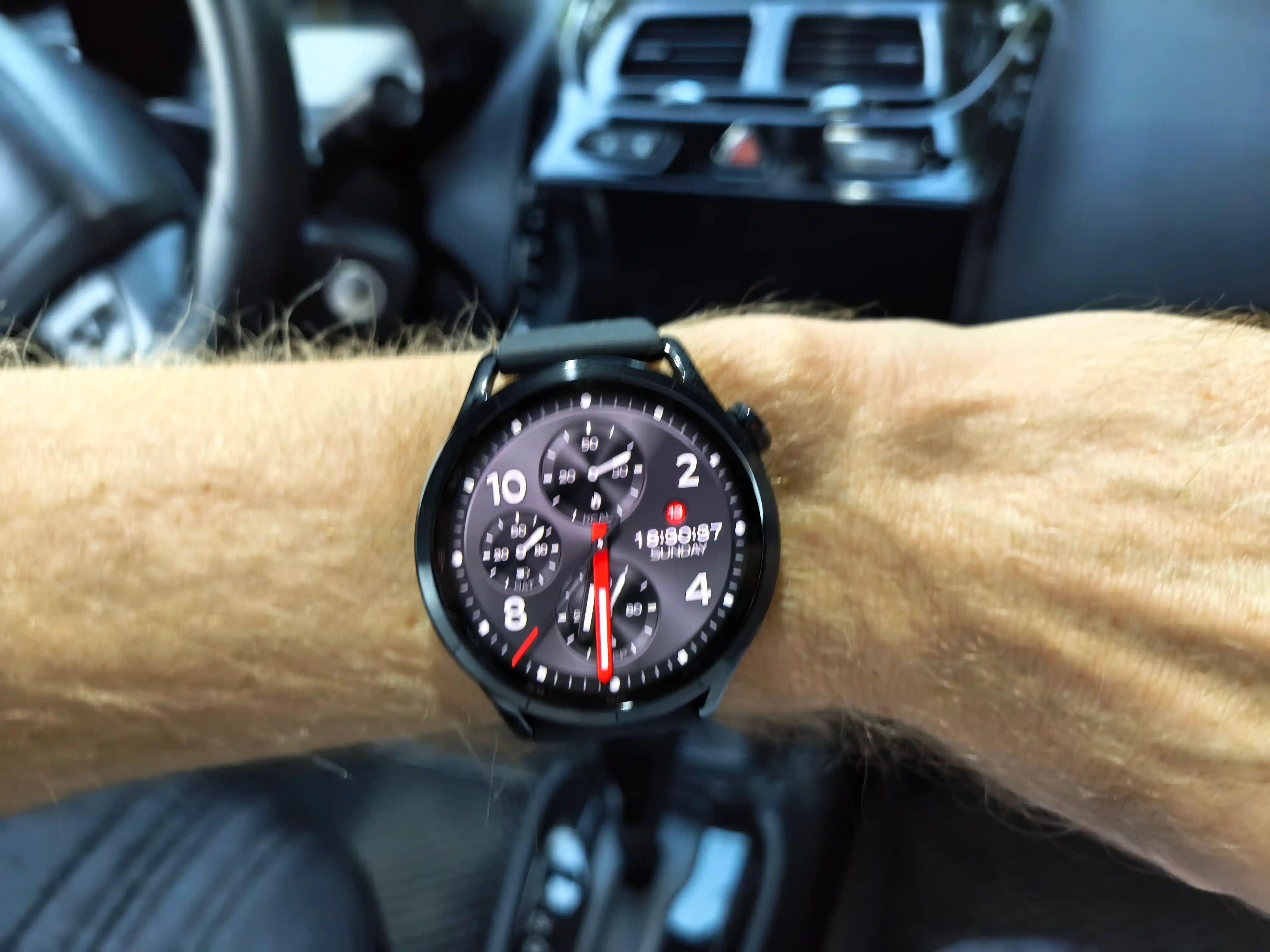 Xiaomi Watch S5 aqlli soati, zanglamaydigan po‘latdan yasalgan ramka; GNSS sputnik chipi