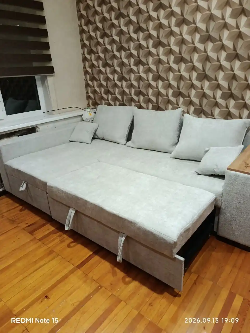 Burchakli divan.  Bir yechimda uslub, qulaylik va amaliylik