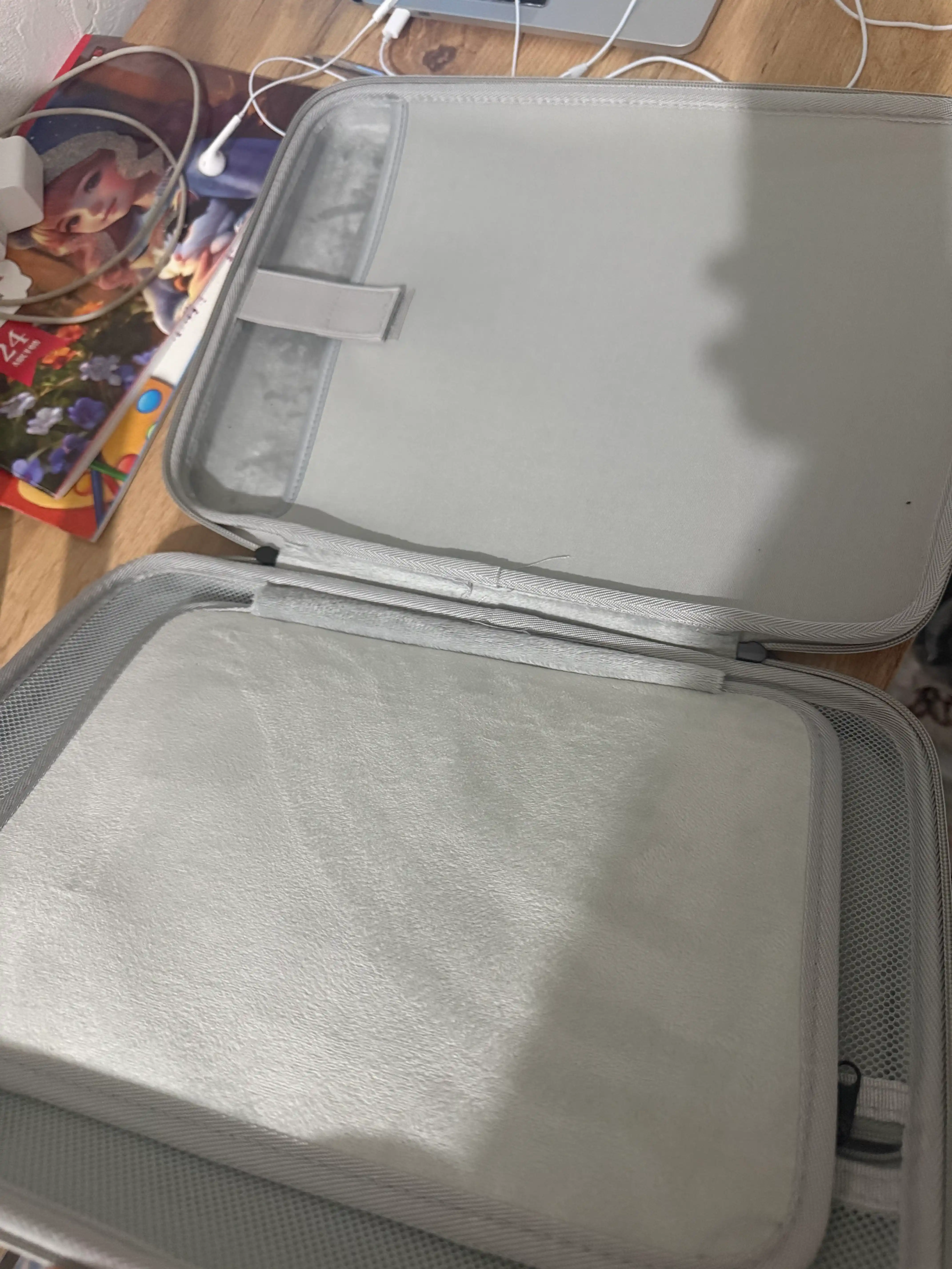Noutbuk va MacBook uchun 13–14 dyumli qattiq korpusli himoya sumka