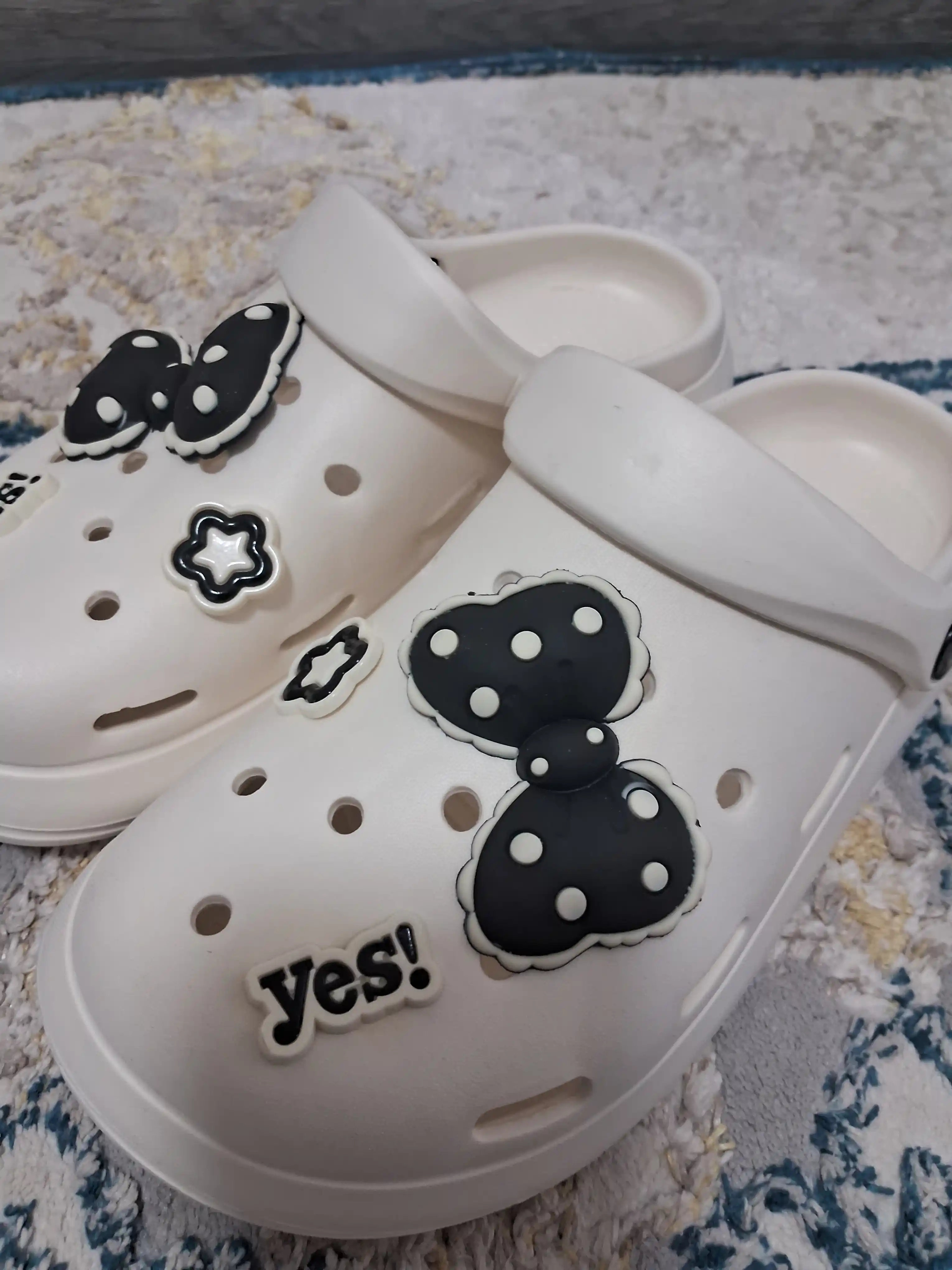 Ayollar uchun yengil va qulay klogs, EVA material, yumshoq taglik, 36–40 o‘lcham