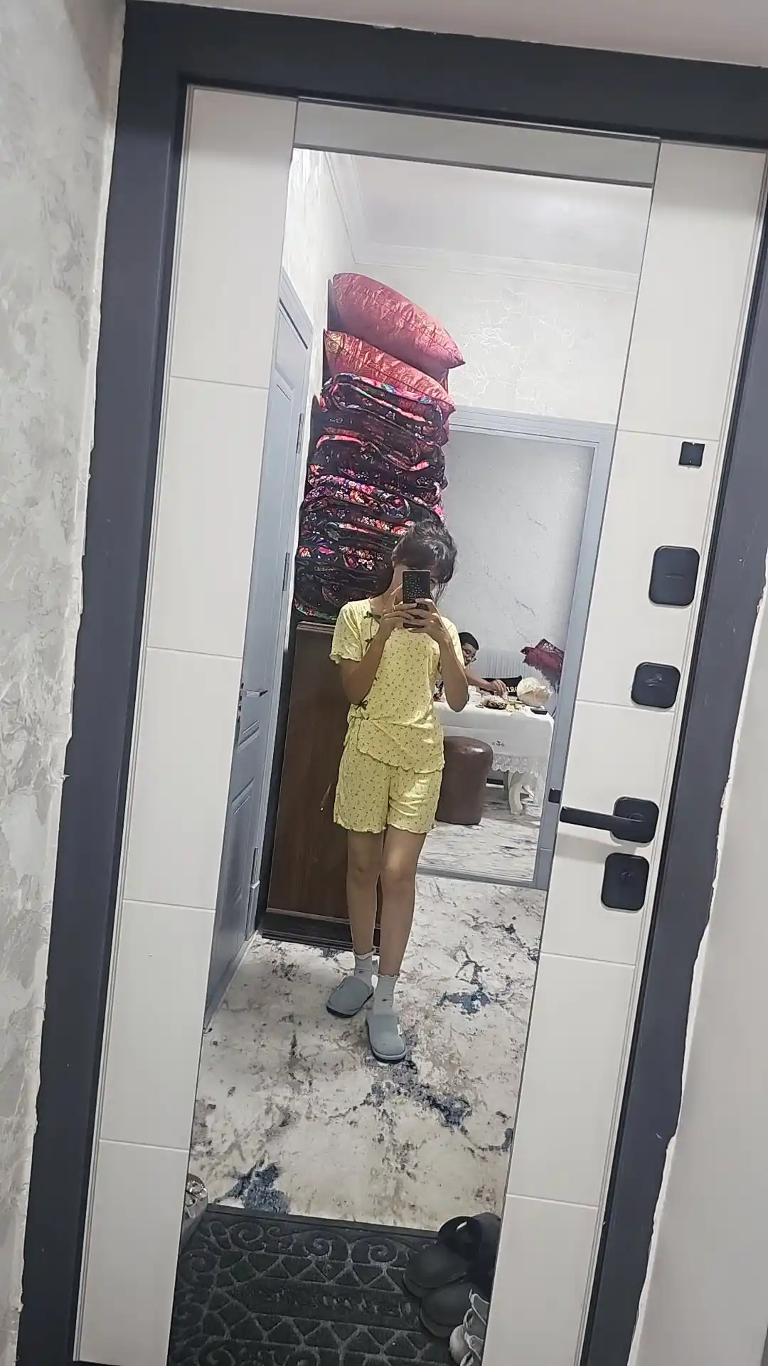 Ayollar uchun shortikli pijama, futbolka va shorti, 2 qismli viskozali uy kiyimi to‘plami