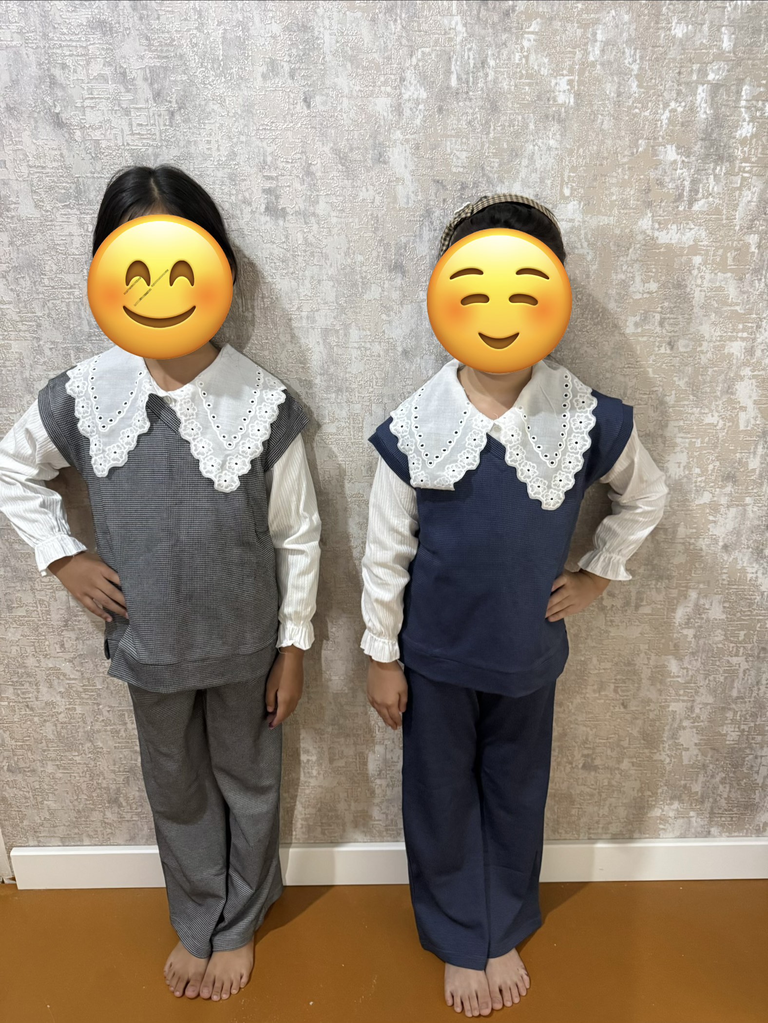 Qizlar uchun maktab komplekti - nimcha va yubka, nimcha va shim
