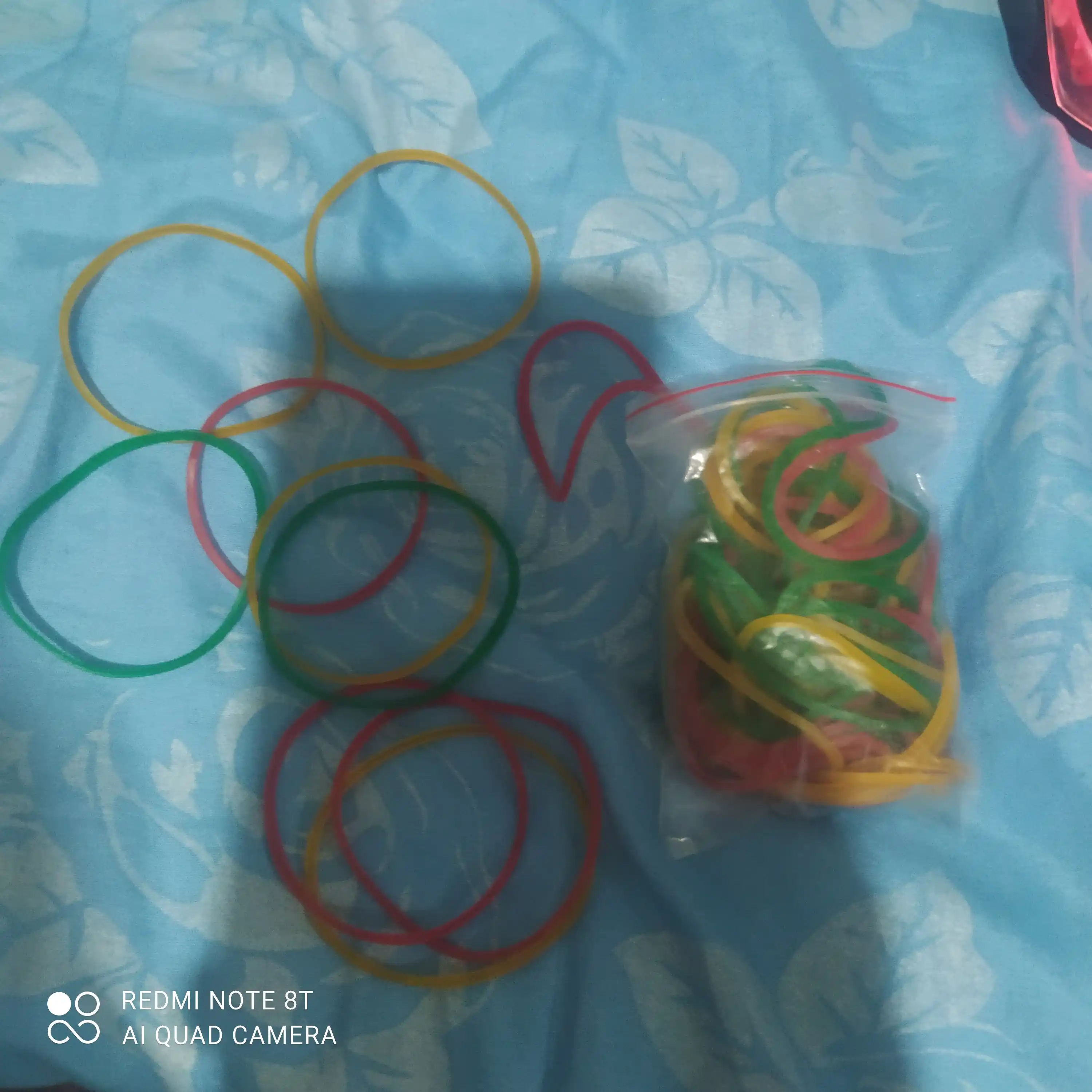 Pul va boshqa ofis hamda ish yuritish buyumlari uchun kauchuk rezinalar 30, 50, 100 gram
