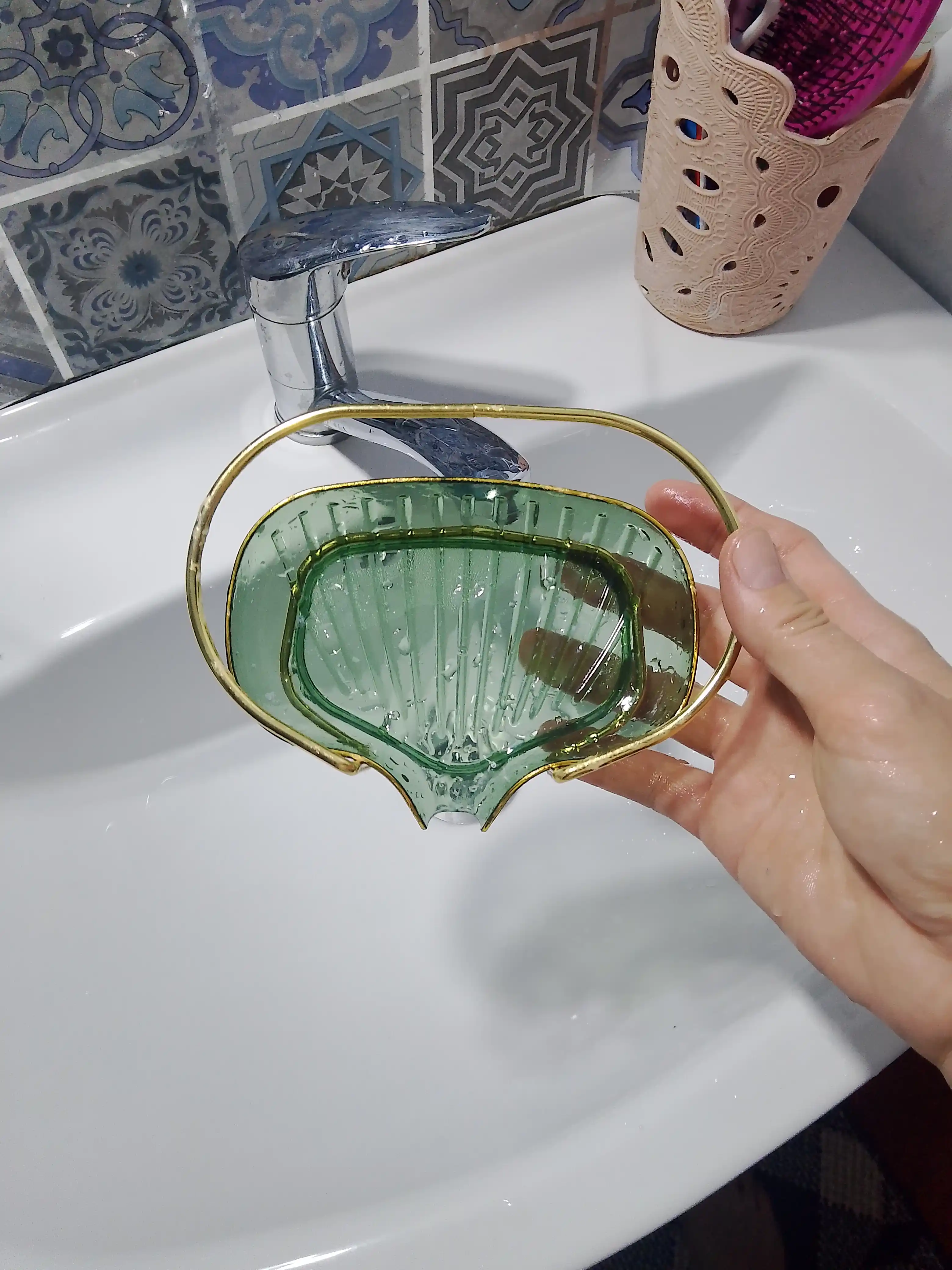 Мыльница пластиковая, настенная, для ванны и душа