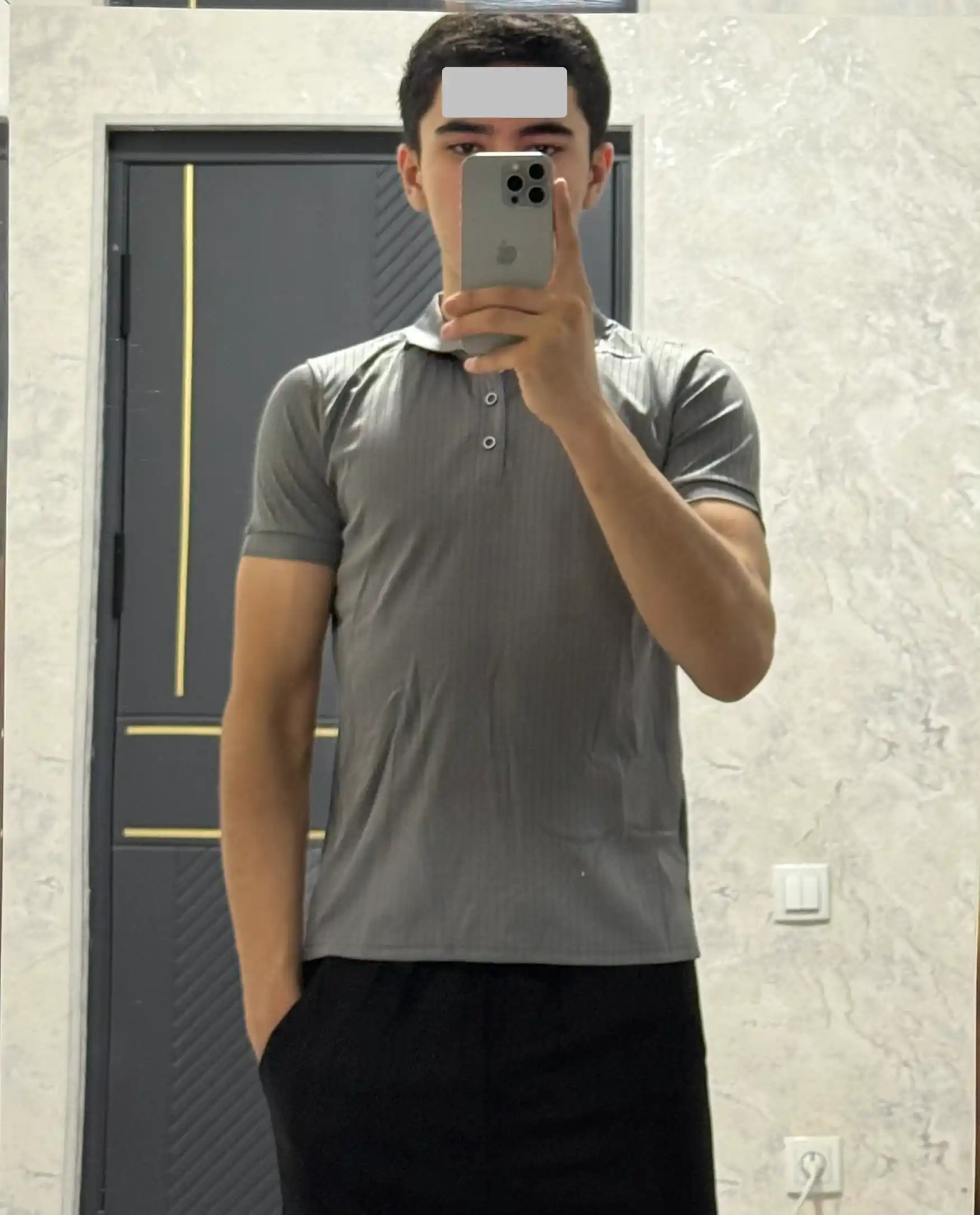 Erkaklar komplekti 2 tasi 1 da  polo futbolka va shim