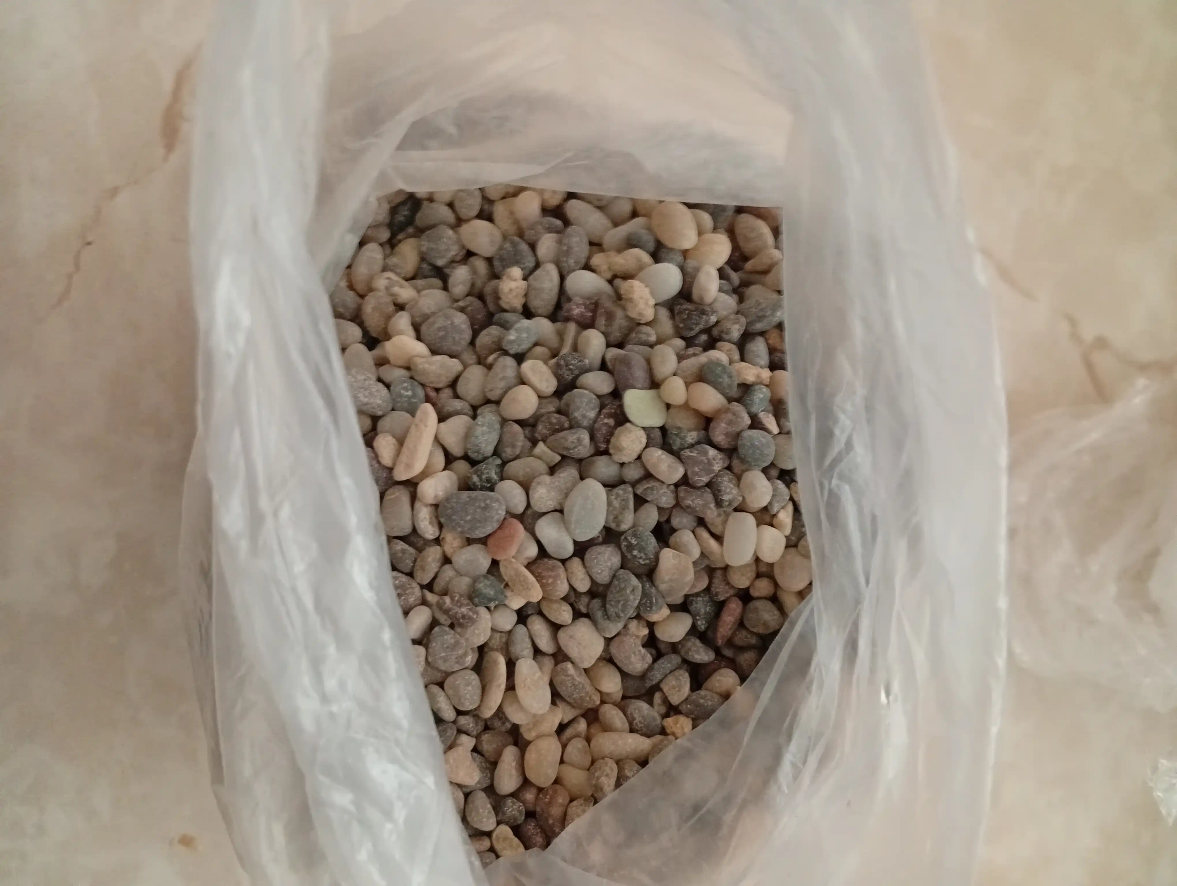 Akvarium uchun tabiiy grunt “Miks Premium” 5 mm, dekorativ tosh, baliqlar uchun xavfsiz