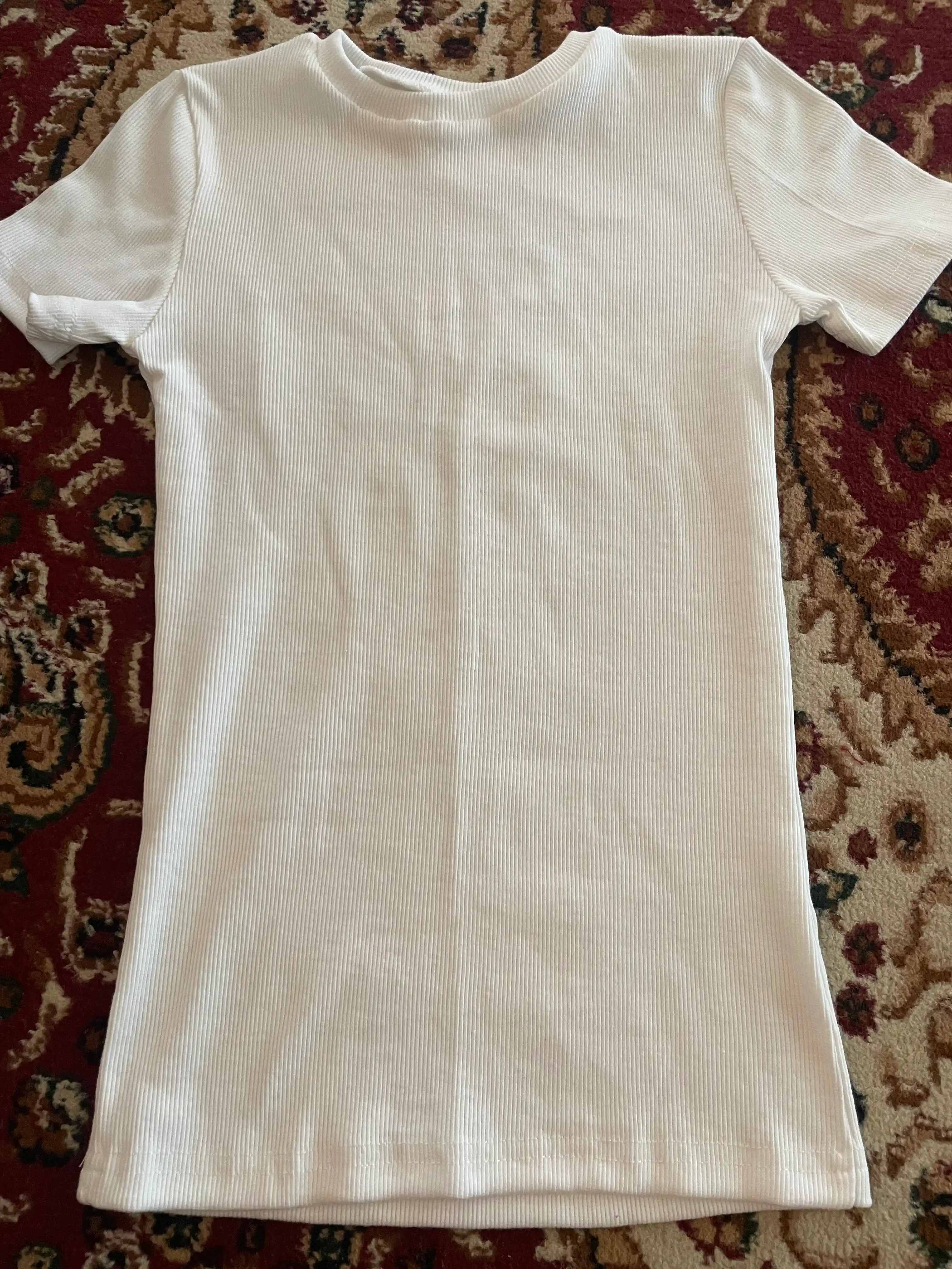 Krop top, chandiqli, asosiy ayollar futbolkasi 95% xb
