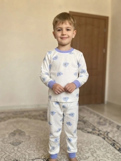 Прозрачный