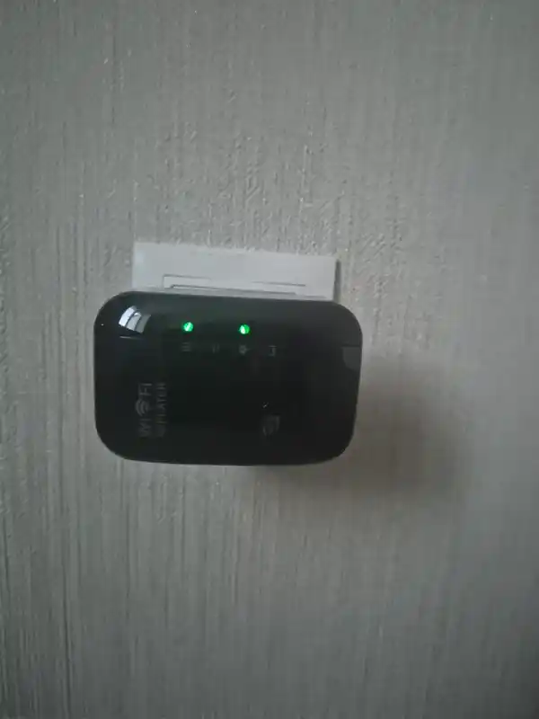 KRONOS Wi-Fi signal kuchaytirgichi 300 Mbit/s uy va xonadon uchun repiter router