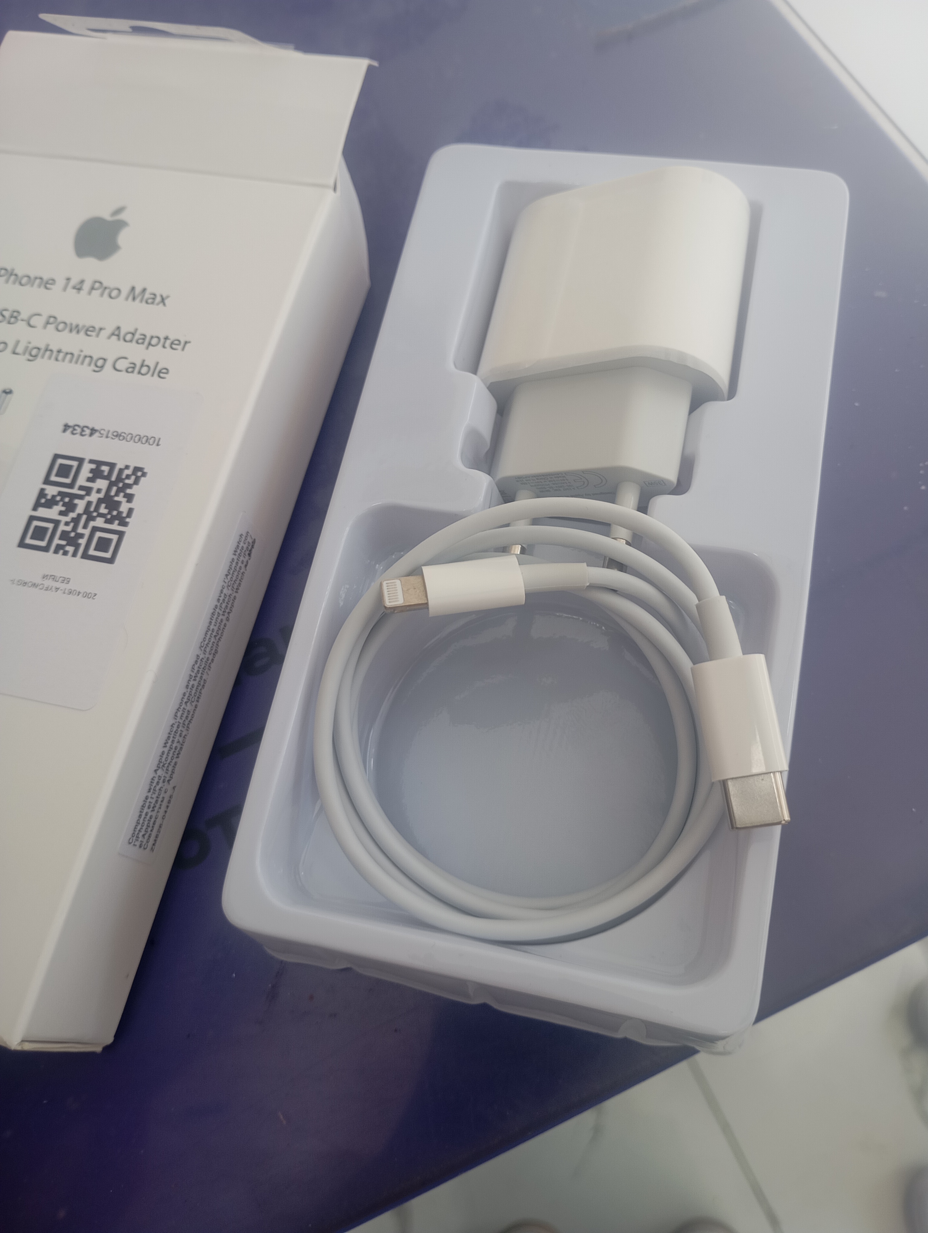 Зарядное устройство, адаптер питания 20 Вт, USB Type-C