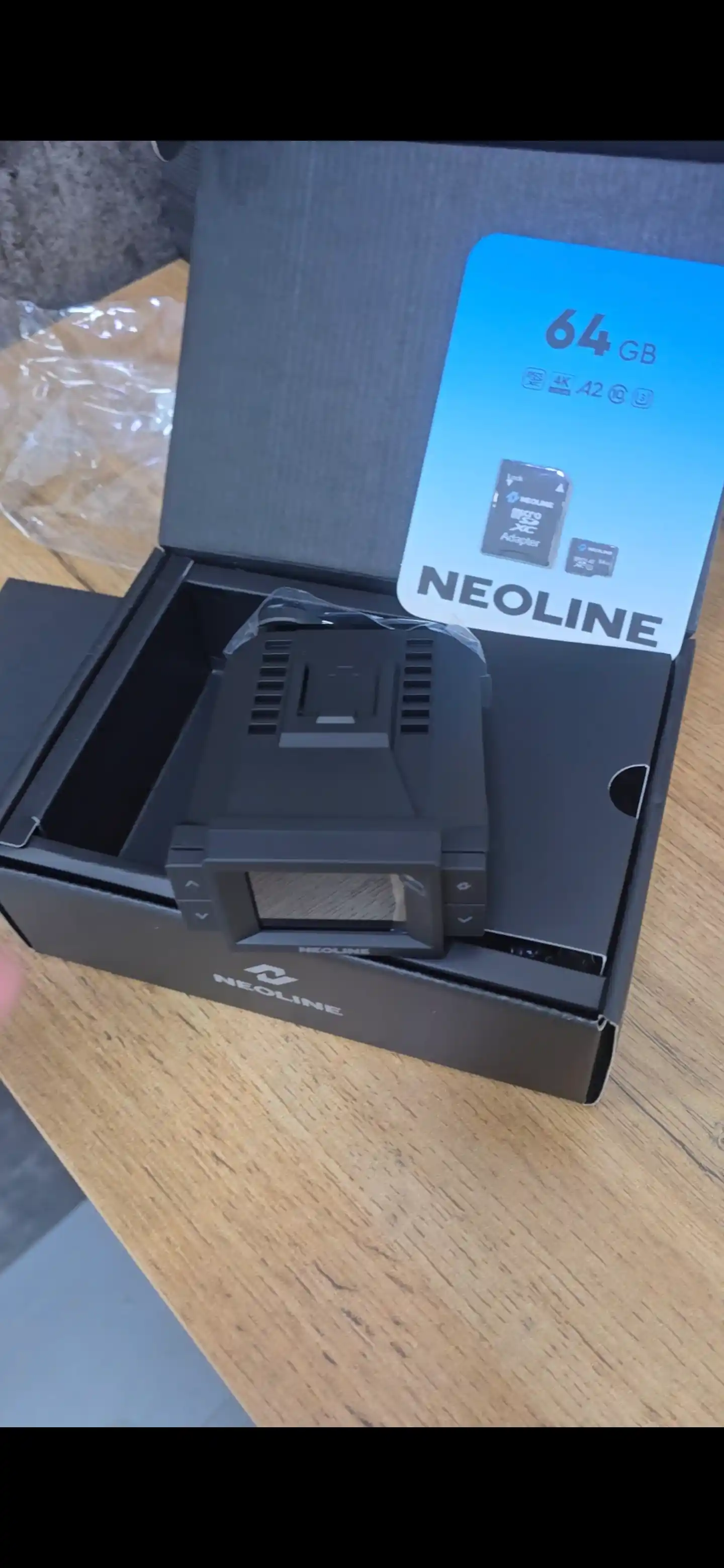 Видеорегистратор с радар-детектором NEOLINE  9700s Wi-Fi Black+флешка в подарок, антирадар