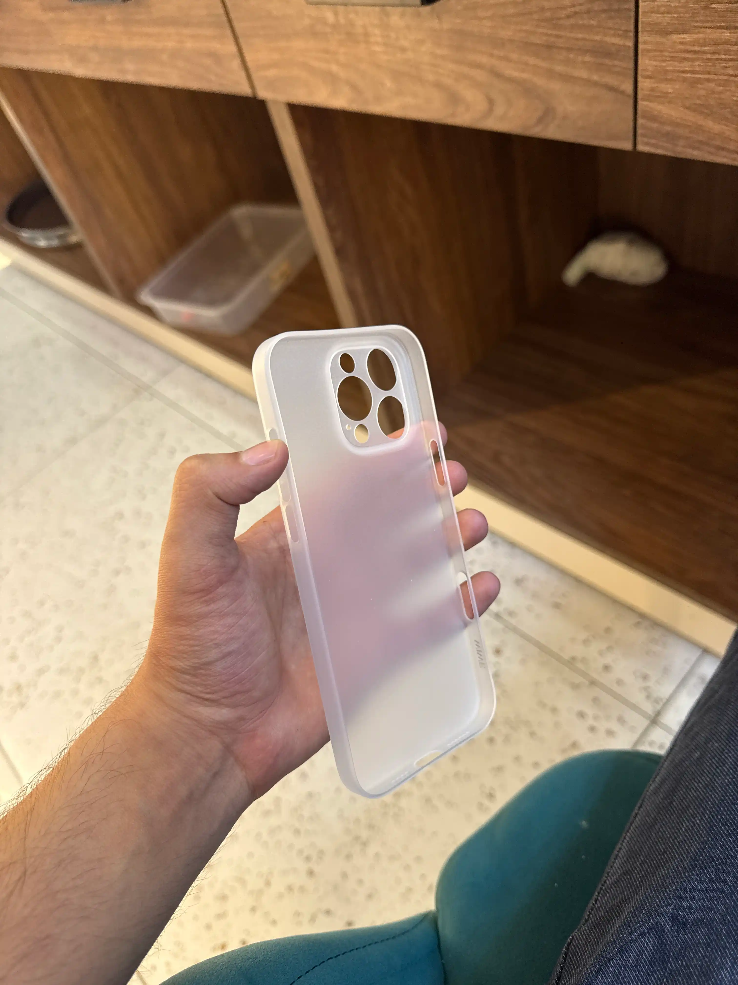 IPhone 16 Pro Max, 15 Pro K-Doo uchun o‘ta yupqa g‘ilof