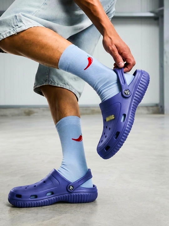Erkaklar uchun yengil EVA klog shippaklari (crocs uslubida)