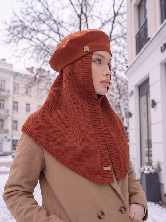 Ayollar qishki to'plami: beret shapka, shapkali romol, shapka sharf