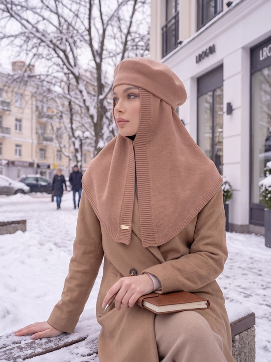 Ayollar qishki to'plami: beret shapka, shapkali romol, shapka sharf