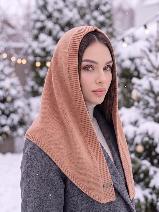 Ayollar qishki to'plami: beret shapka, shapkali romol, shapka sharf