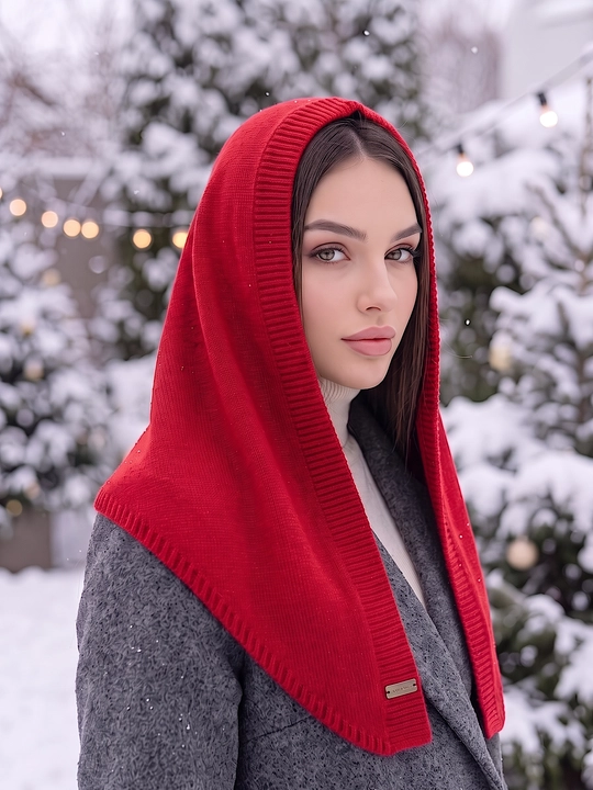 Ayollar qishki to'plami: beret shapka, shapkali romol, shapka sharf