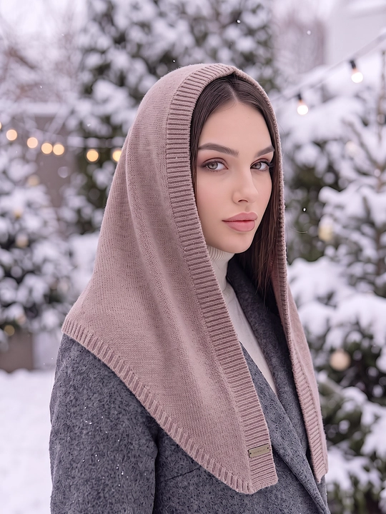 Ayollar qishki to'plami: beret shapka, shapkali romol, shapka sharf