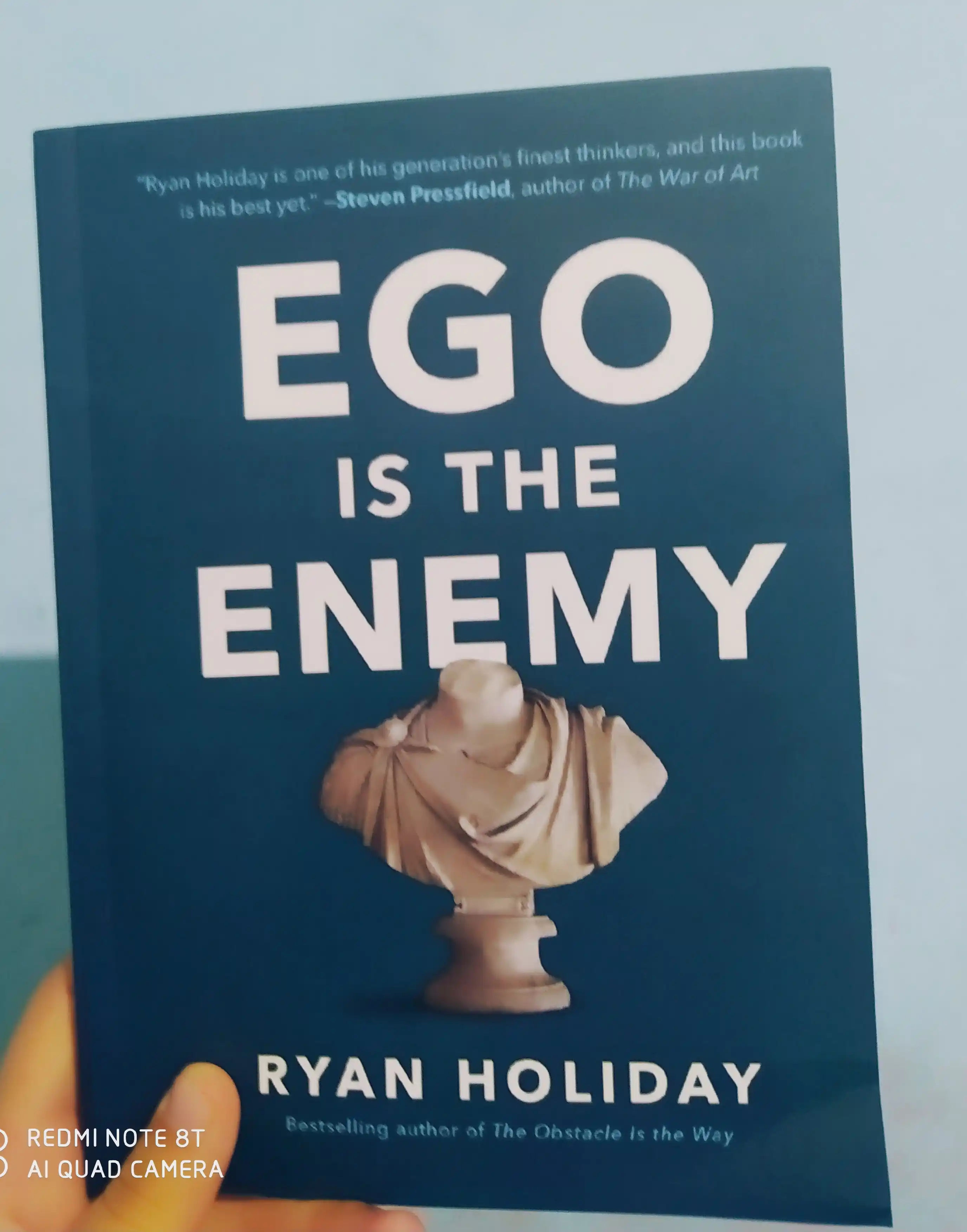 Ego is the enemy. Ryan Holiday (Книга на английском языке)