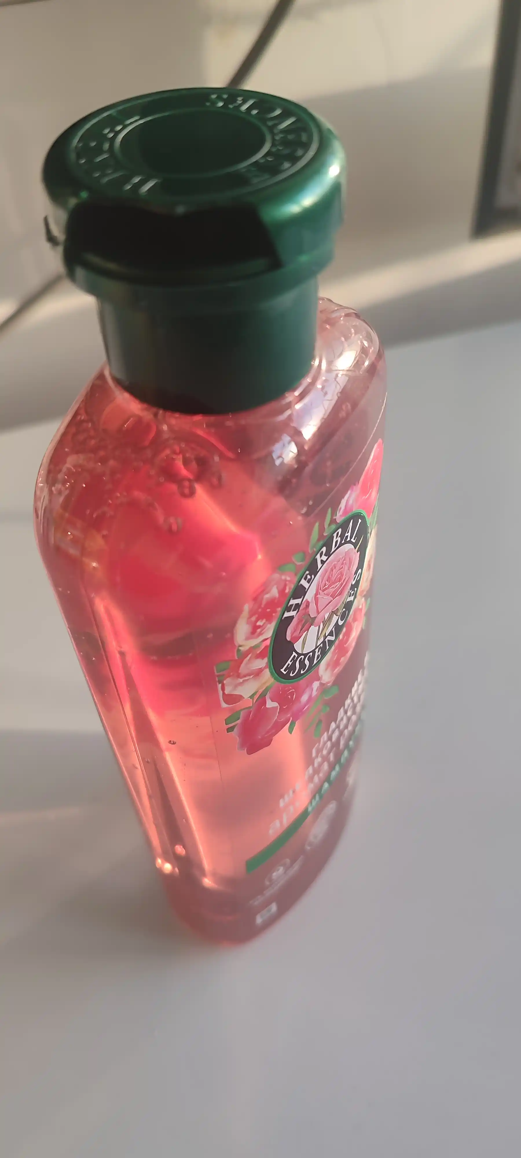 Шампунь Herbal Essence, Аромат розы, для сухих волос, питает и делает мягкими, 350 мл